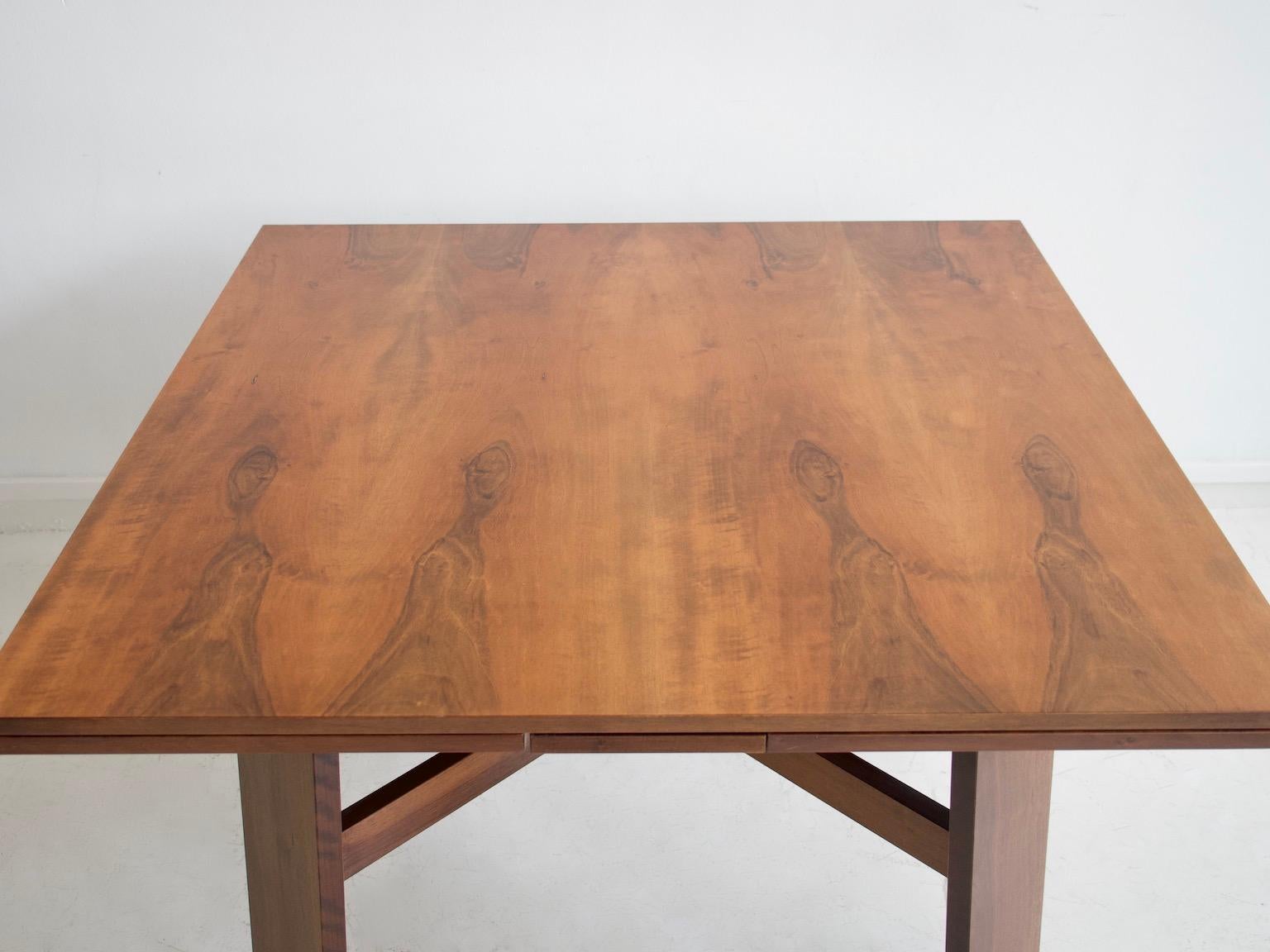 Extendable Walnut Dining Table by Silvio Coppola for Bernini For Sale 3