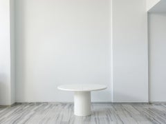 Extendable white lacquered dining table, 1970s