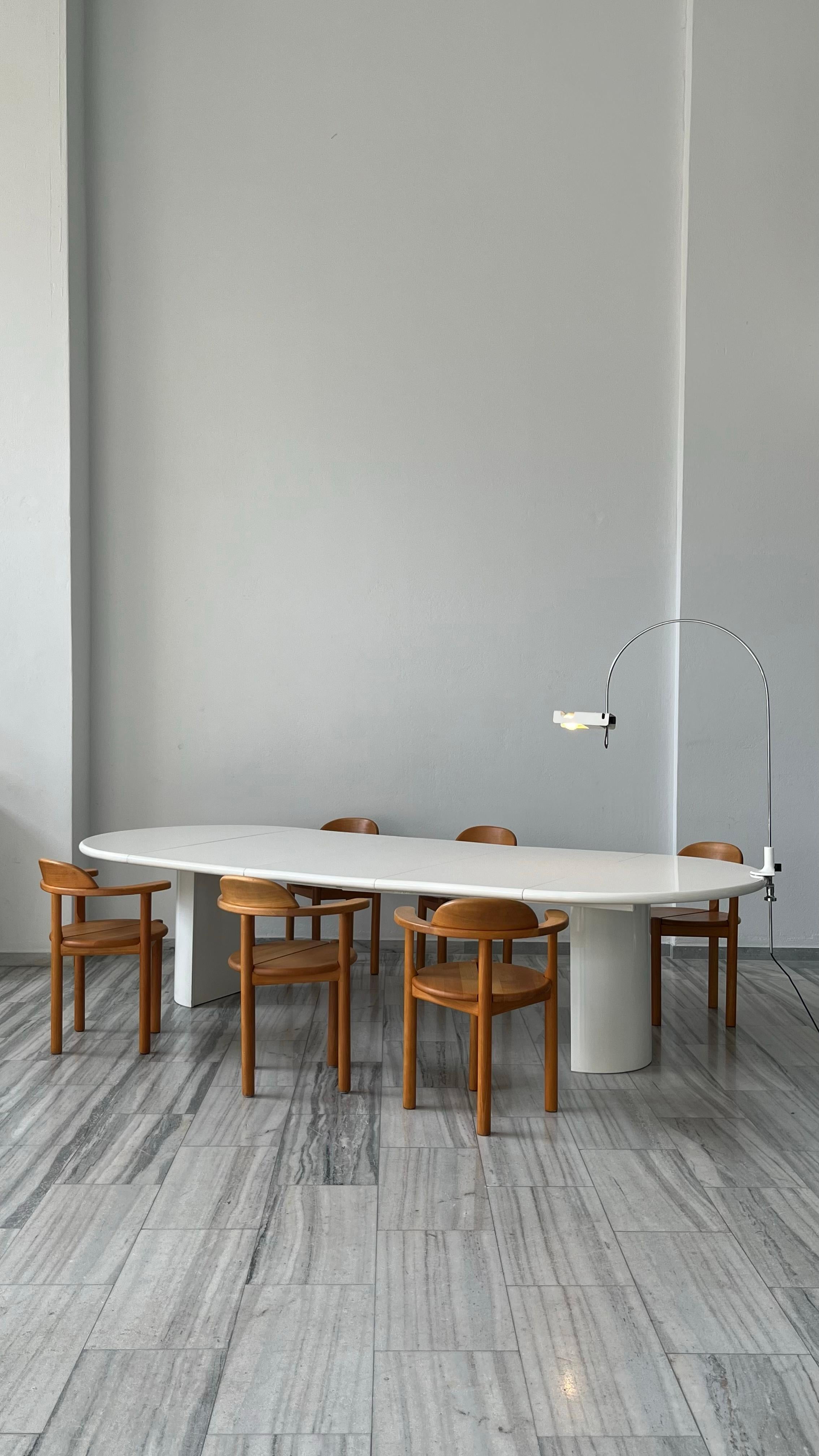 Late 20th Century Extendable white lacquered dining table, 1970s For Sale