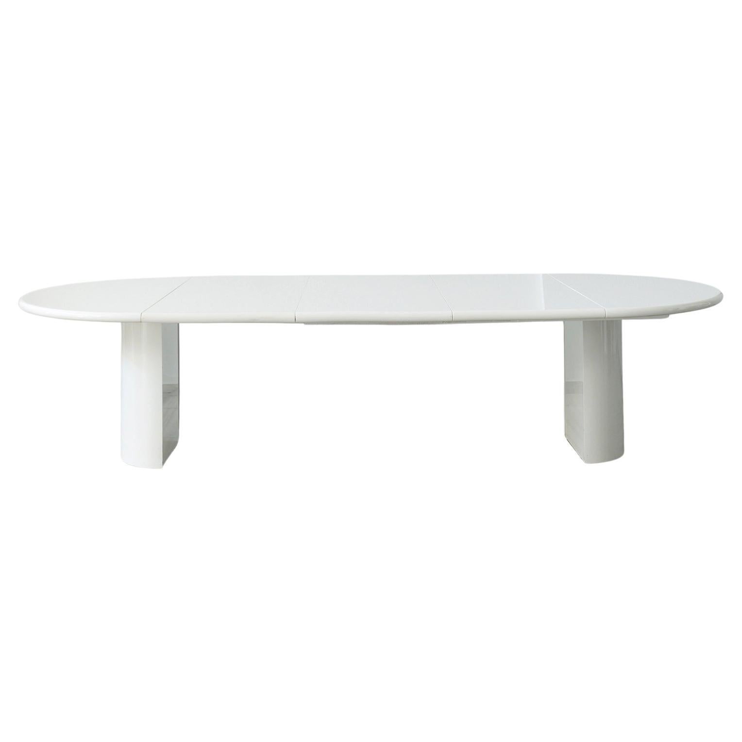 Extendable white lacquered dining table, 1970s For Sale