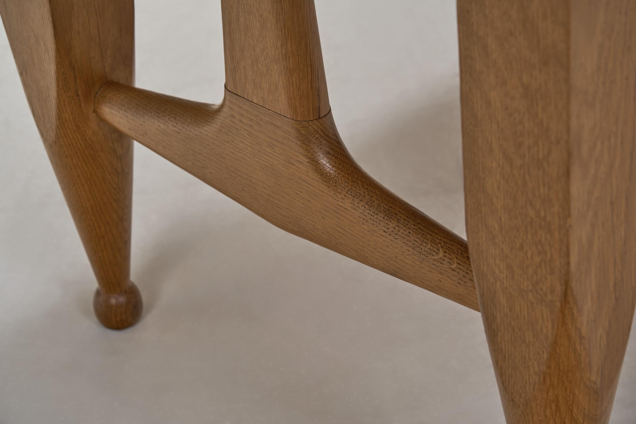 Table de salle à manger extensible en bois et placage de Guillerme et Chambron, France, années 1960 en vente 5