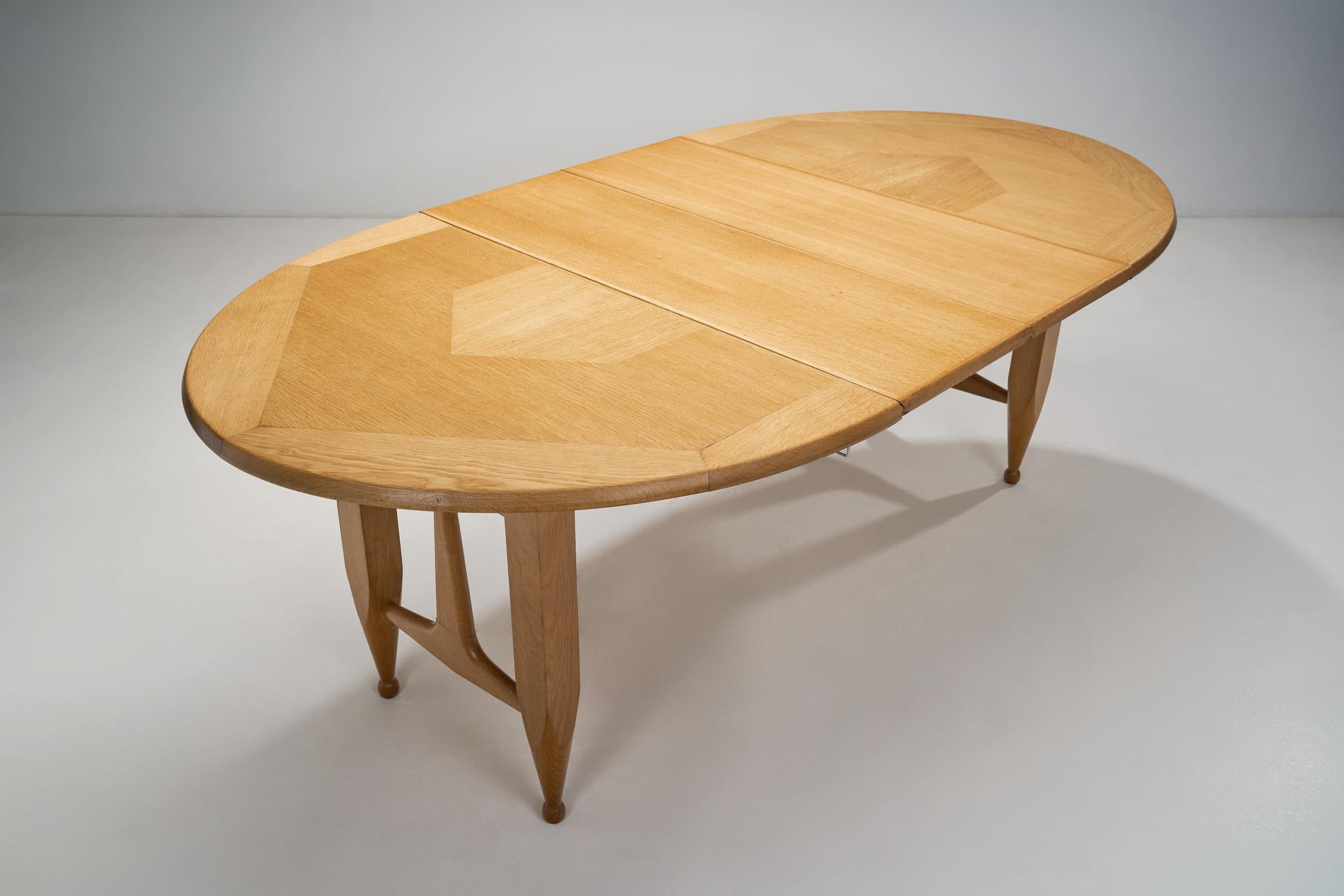 Mid-20th Century Extendable Wood and Veneer Dining Table by Guillerme et Chambron, France 1960s For Sale