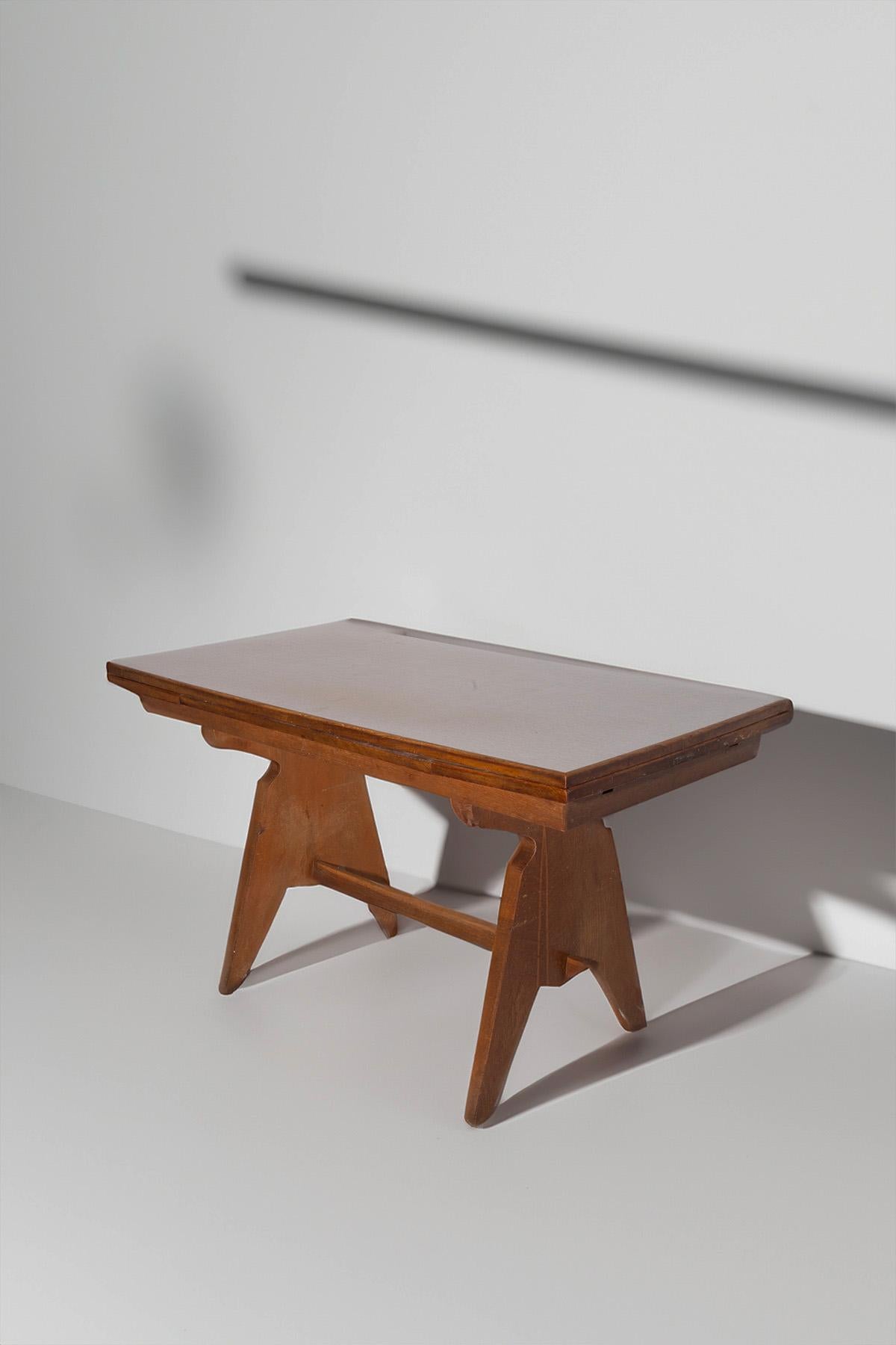 Ausziehbarer Esstisch aus Holz im Angebot 3