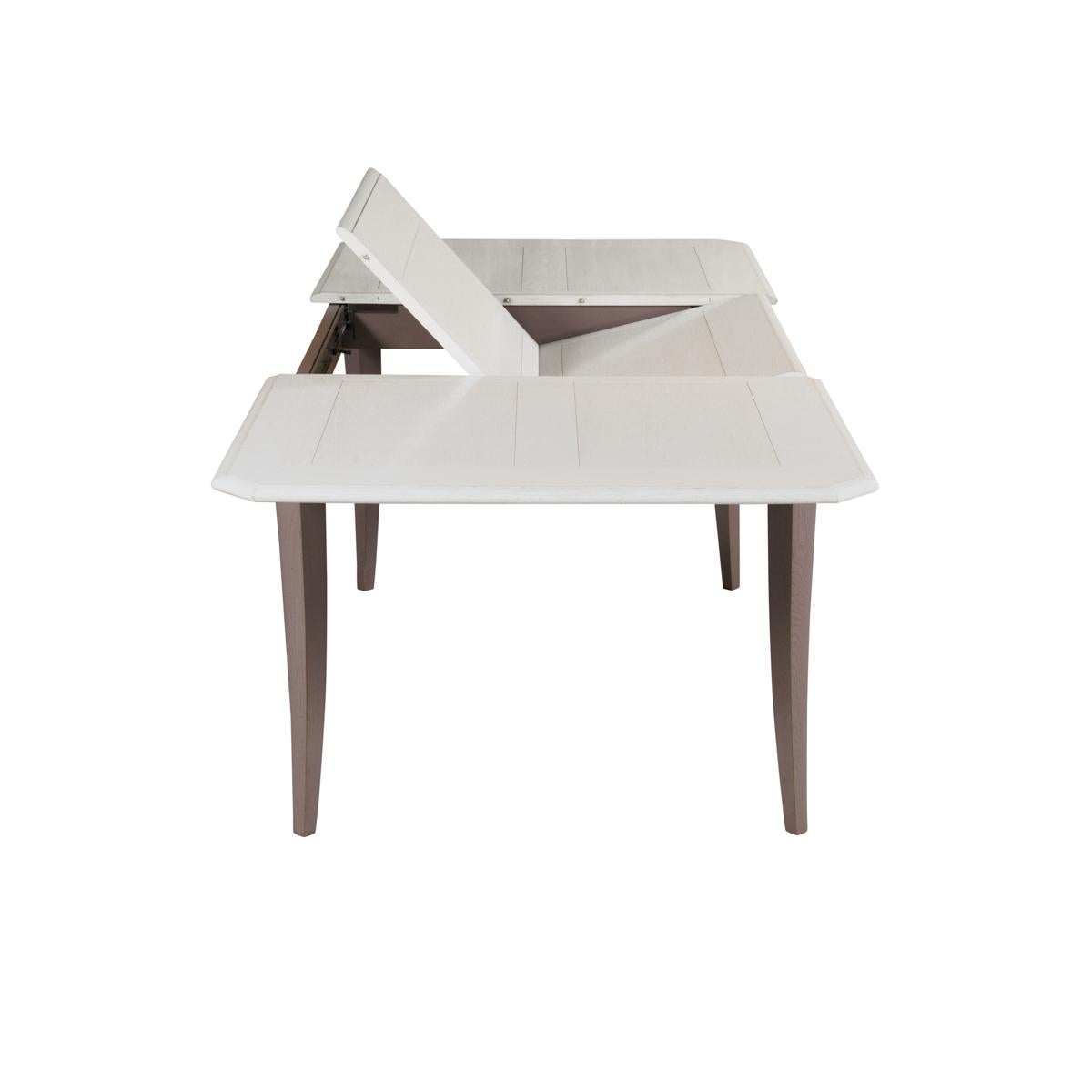 Fatto a mano Tavolo allungabile in rovere laccato grigio, stile campagna francese TRADITION in vendita