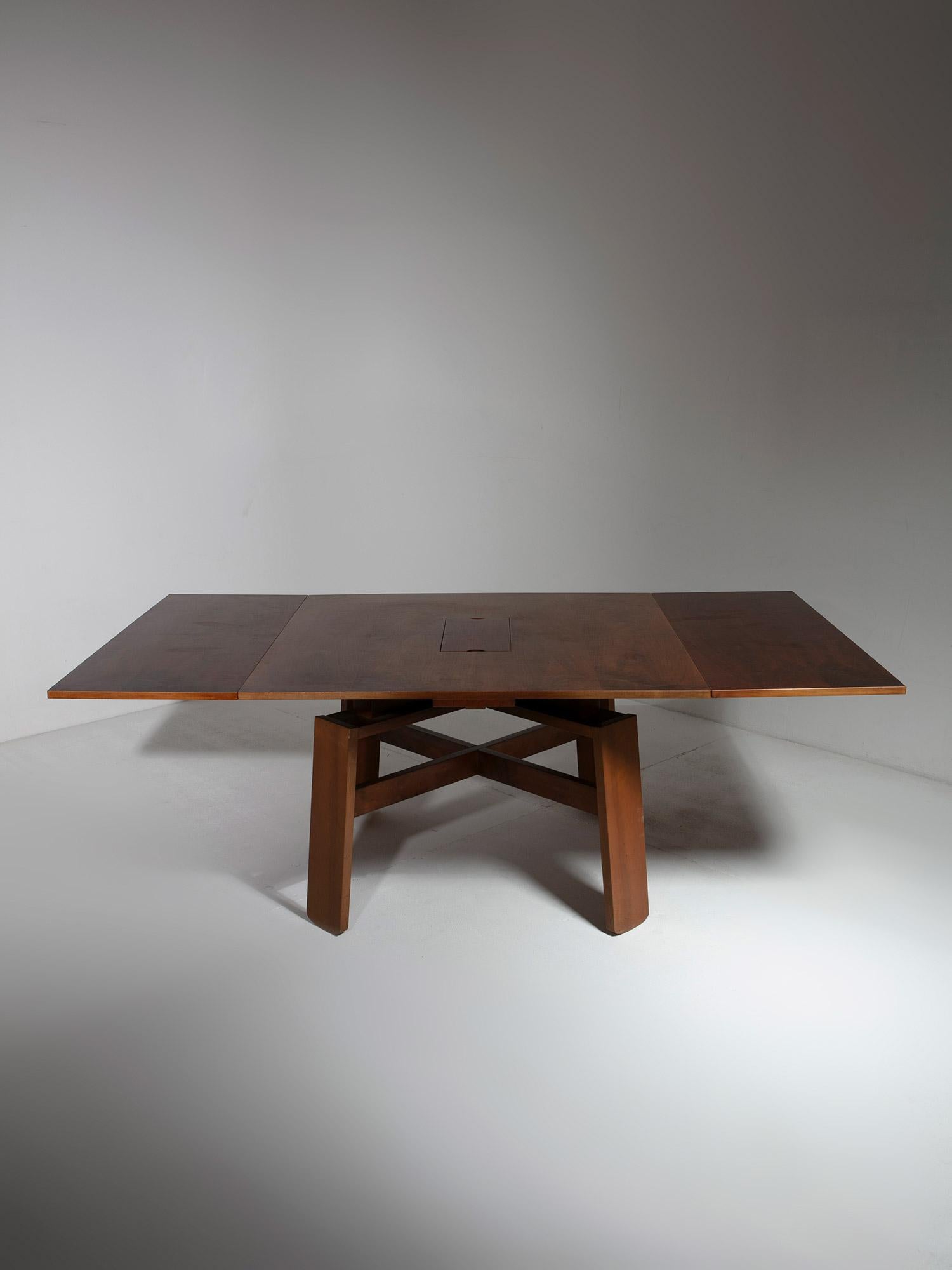 Extendible Squared Dining Table by Silvio Coppola for Bernini, Italy, 1960s In Good Condition For Sale In Milan, IT