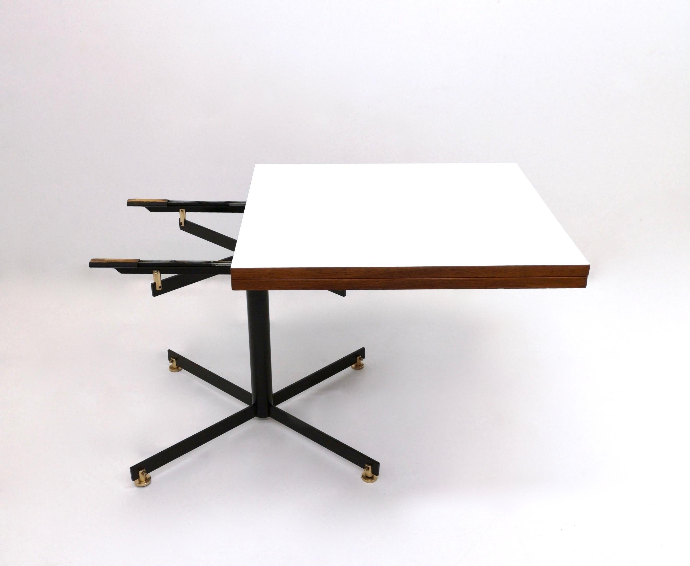 Vintage Extendible Teak and White Formica Dining Table with Metal Pedestal In Excellent Condition In Bresso, Lombardy