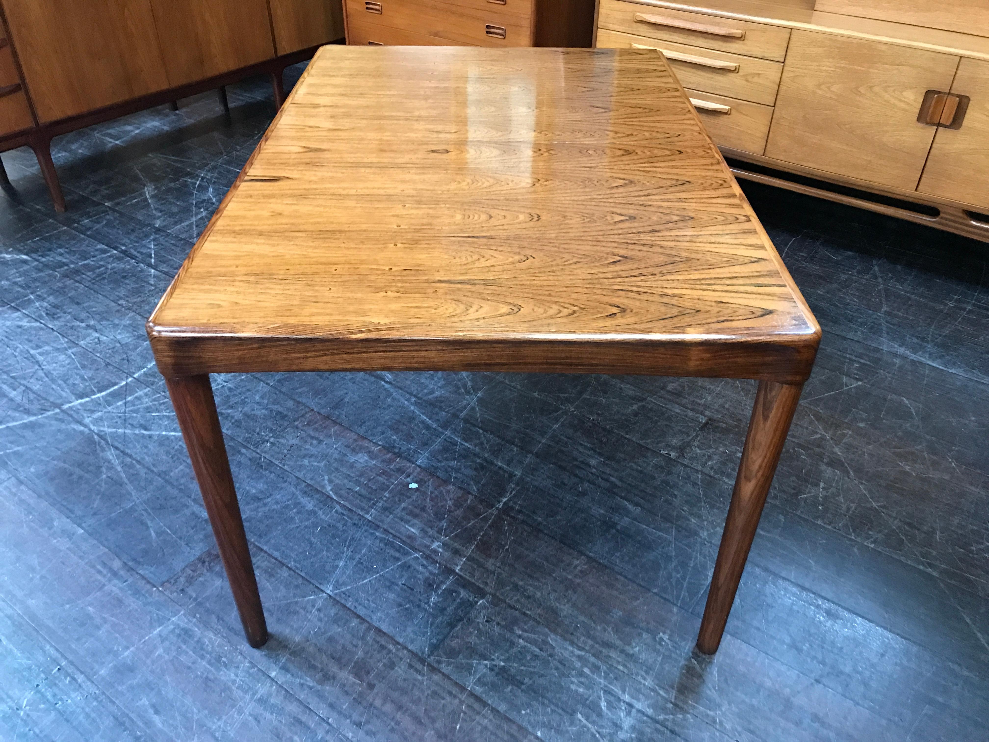 Extending Danish Dining Table in Rosewood by H W Klein for Bramin In Good Condition For Sale In Glasgow, GB
