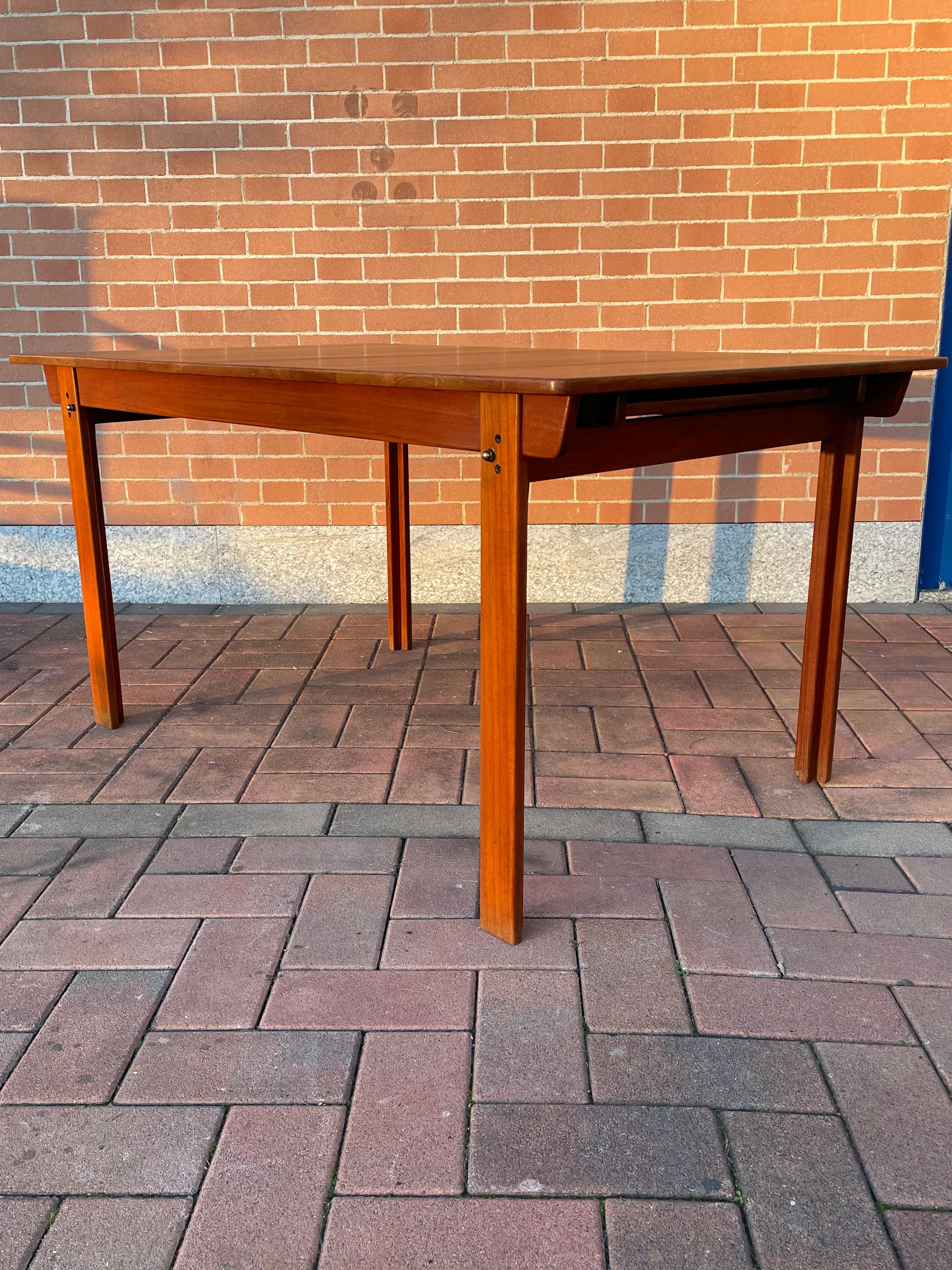 Extending Dining Table by Nils Jonsson for Hugo Troeds, 1960s For Sale 2