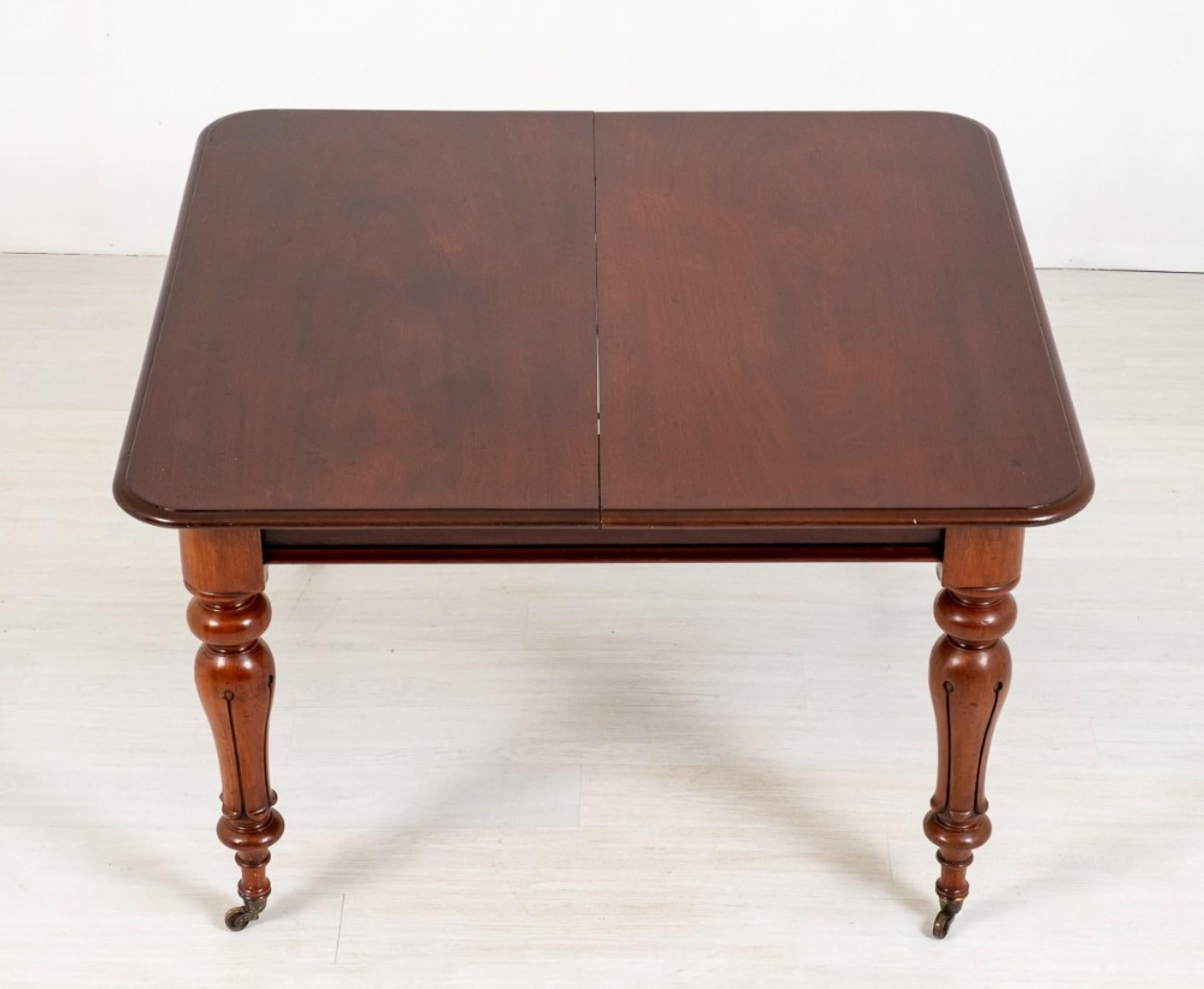 Extending Dining Table William IV Mahogany In Good Condition For Sale In Potters Bar, GB