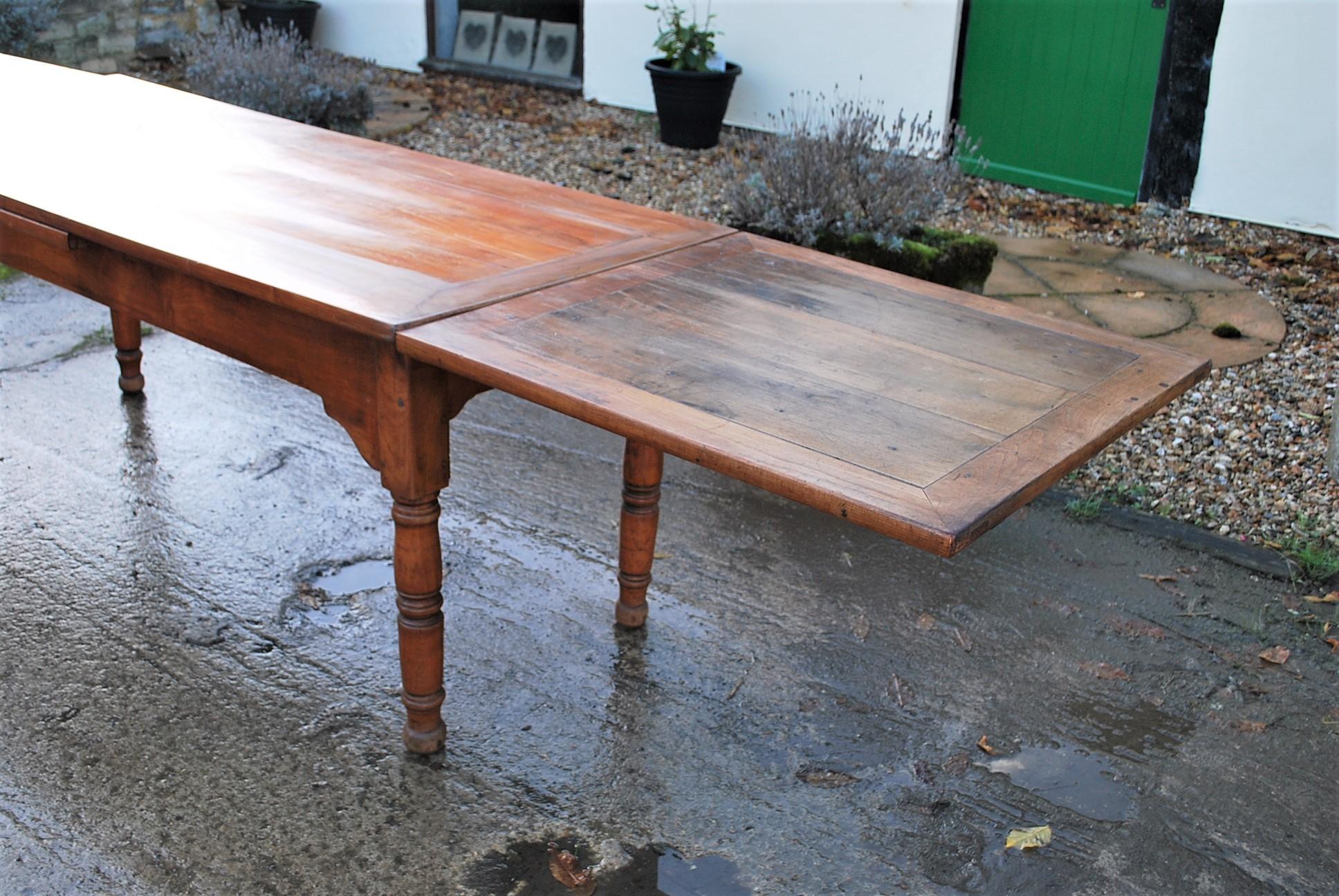 French  Extending  Farmhouse kitchen Table For Sale