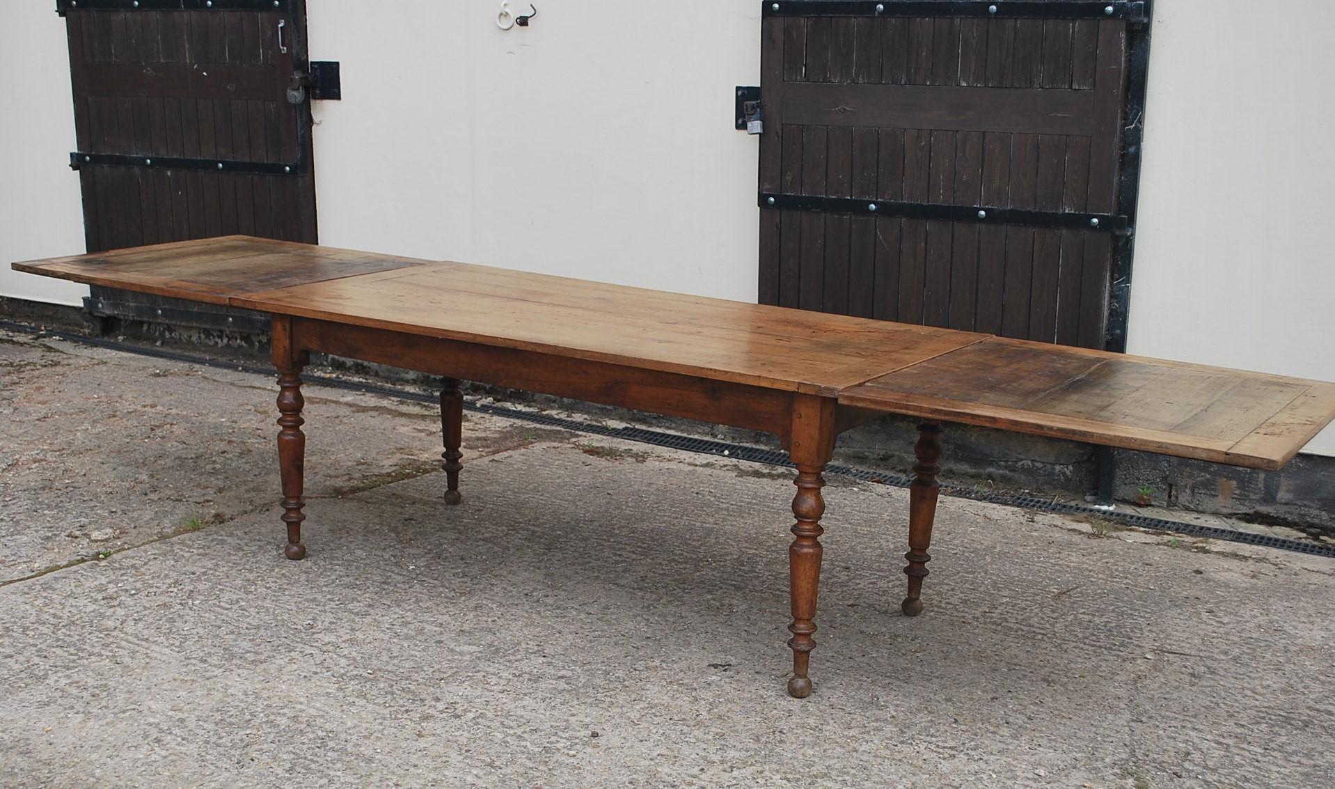 Country Extending French Kitchen table