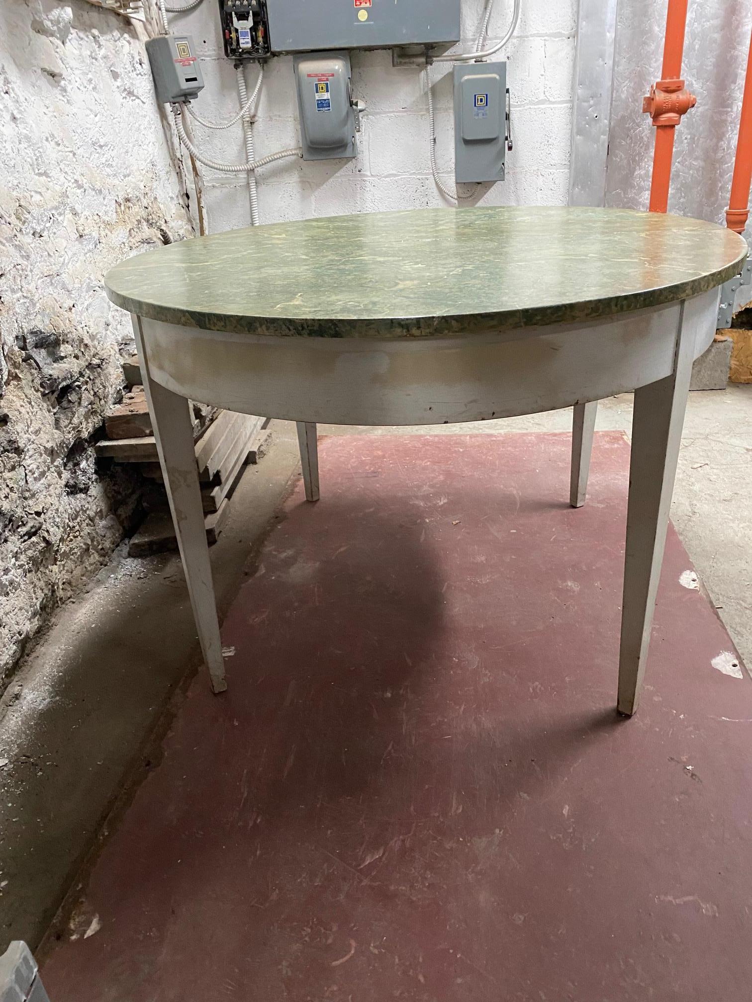 Extending Gustavian Style Painted Wood Dining Table For Sale 2