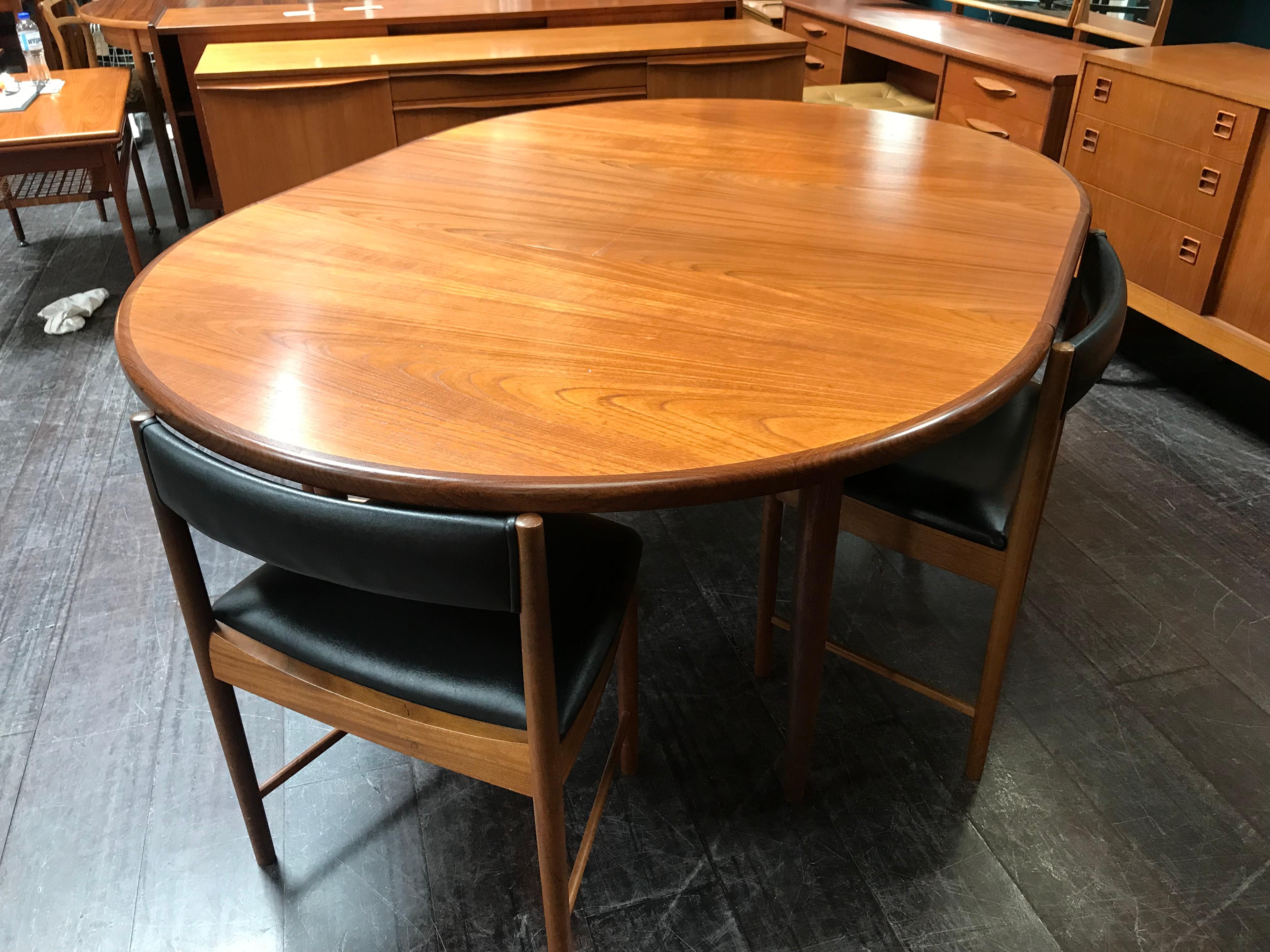 Extending Midcentury G Plan Teak Dining Table with 4 Chairs in Black Vinyl For Sale 5