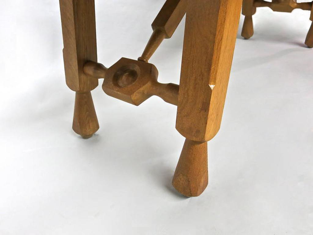 Extending Oak Dining Table by Guillerme & Chambron for Votre Maison, France 1966 In Good Condition In Jersey City, NJ