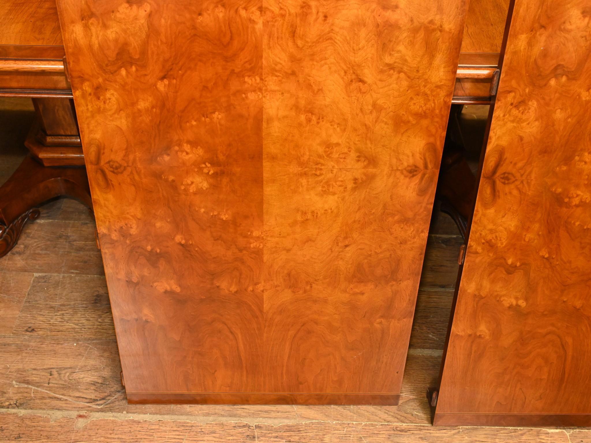 Legno Tavolo da pranzo allungabile Regency - Tavoli in noce George Bullock Base in vendita