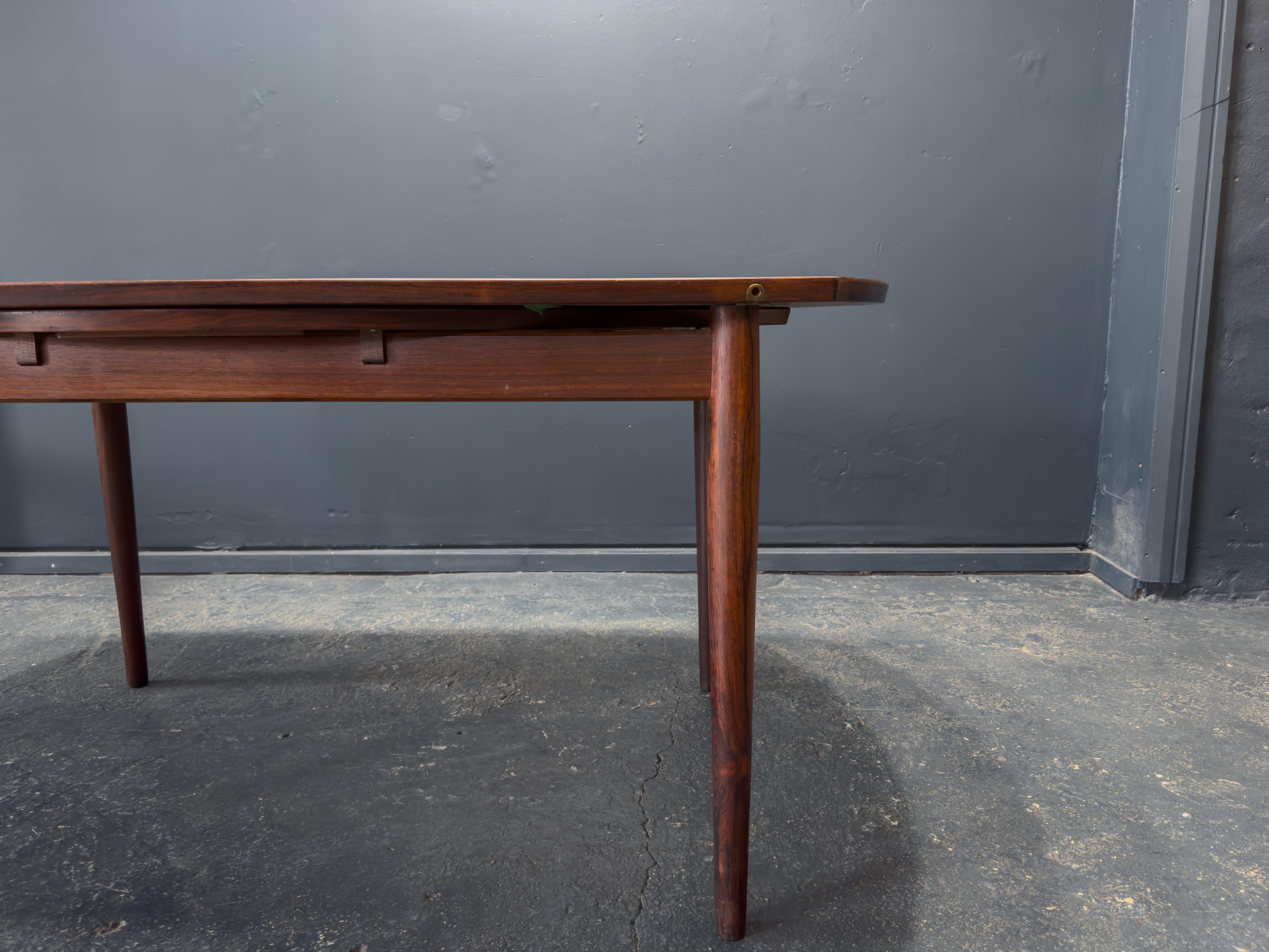 Mesa de comedor redonda extensible en venta 5