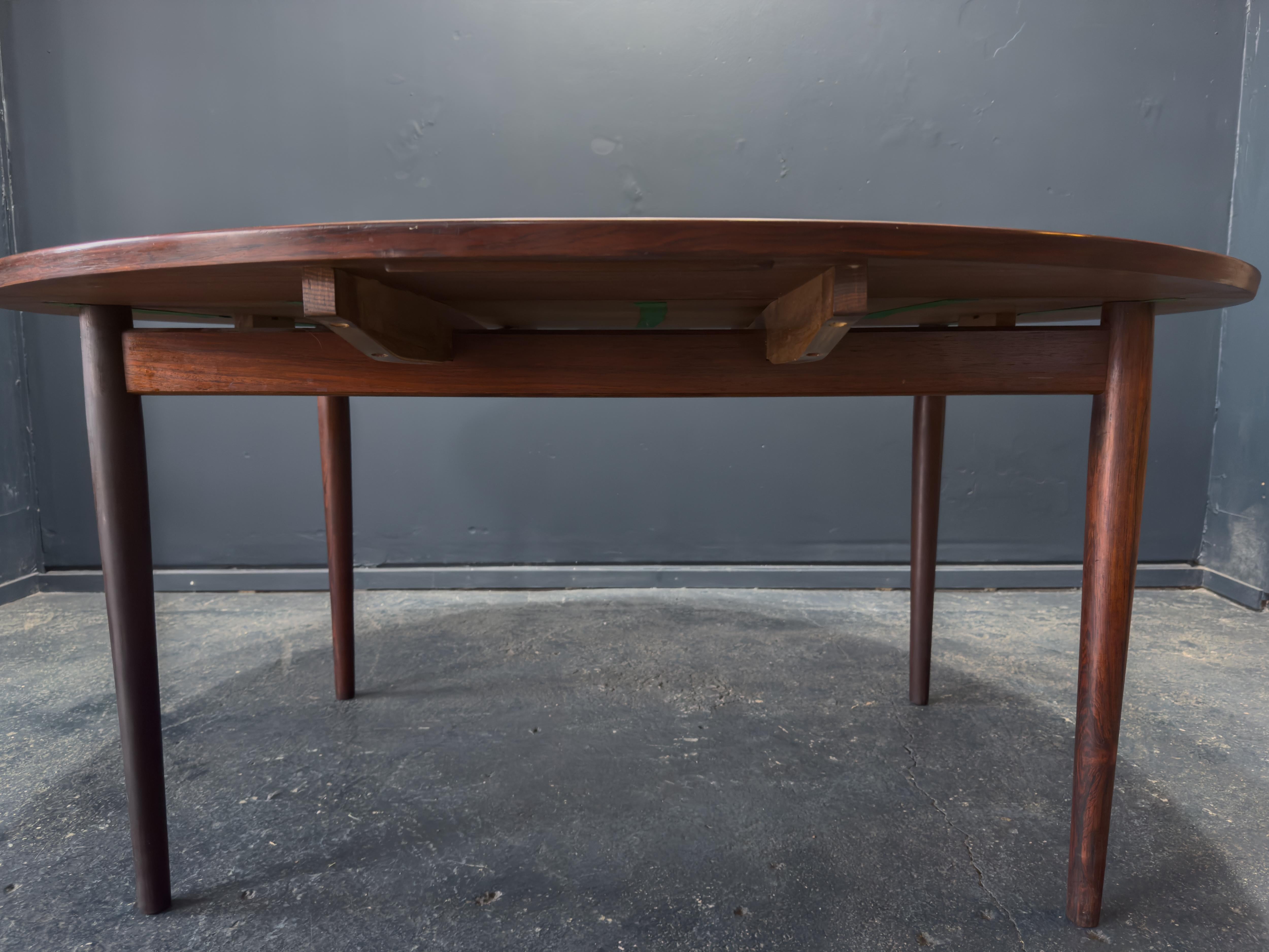 Mesa de comedor redonda extensible en venta 8
