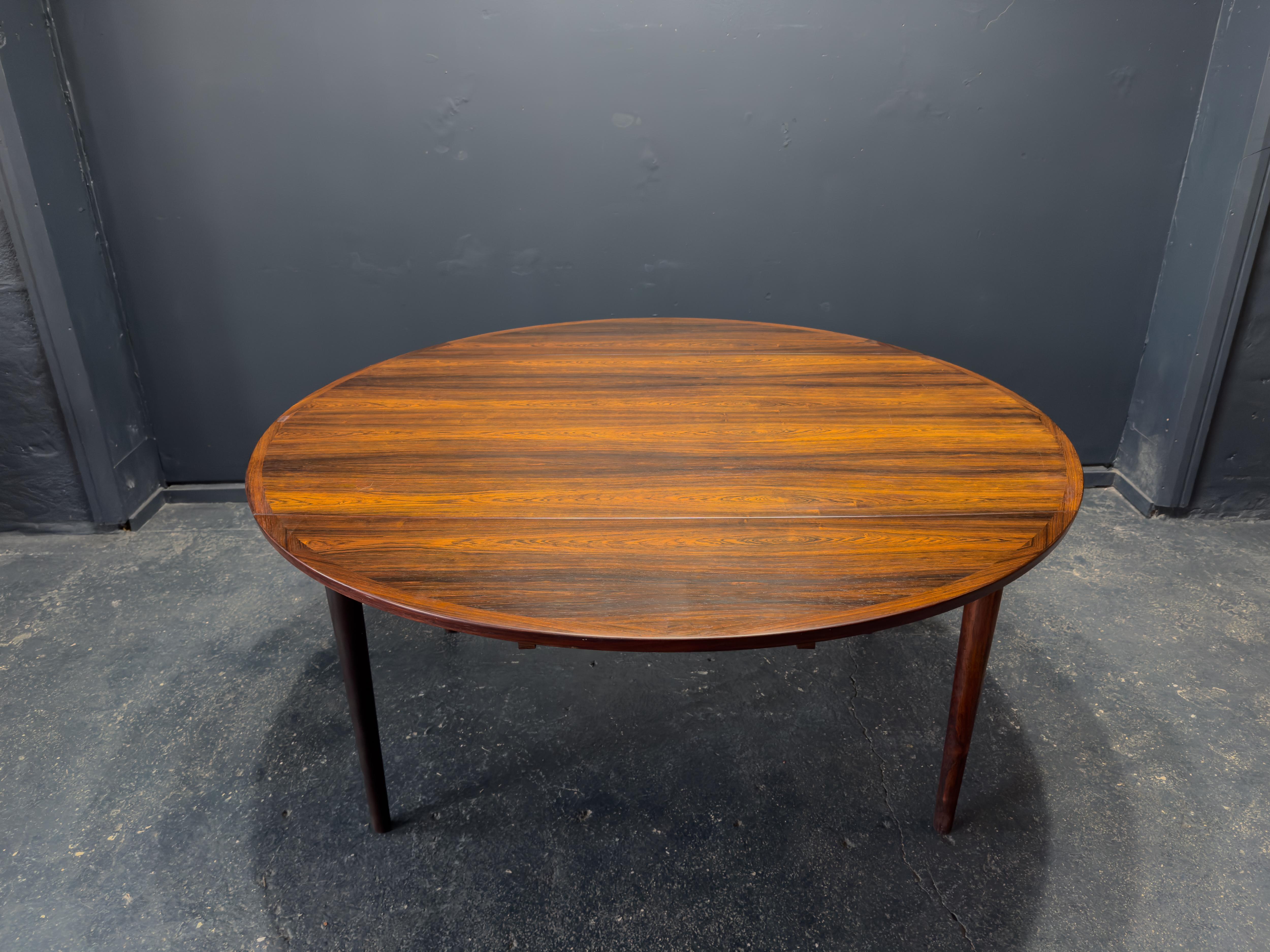 Mesa de comedor redonda extensible en venta 2