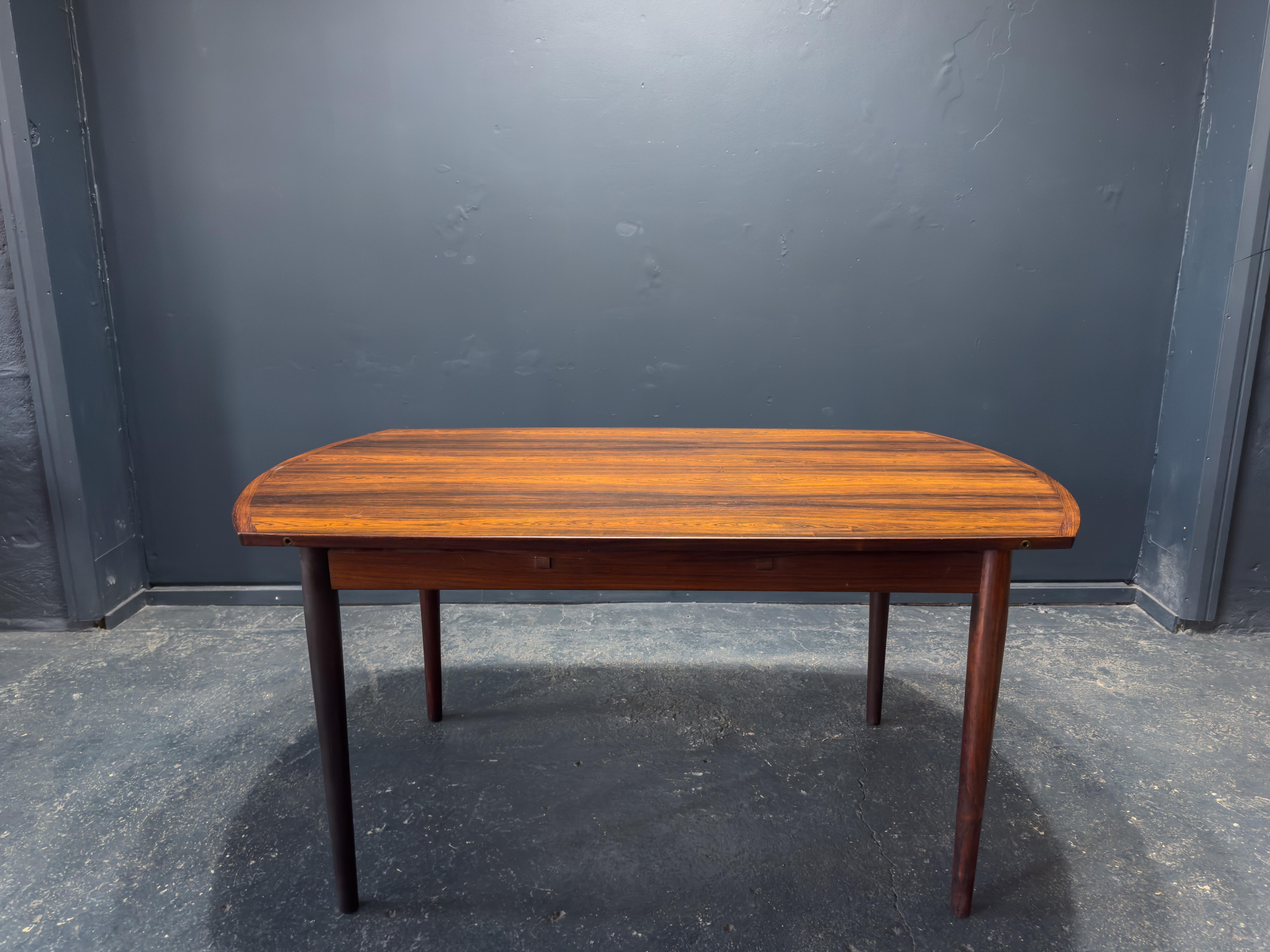 Mesa de comedor redonda extensible en venta 3