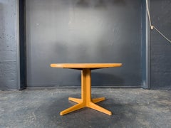 Extending Round Oak Dining Table