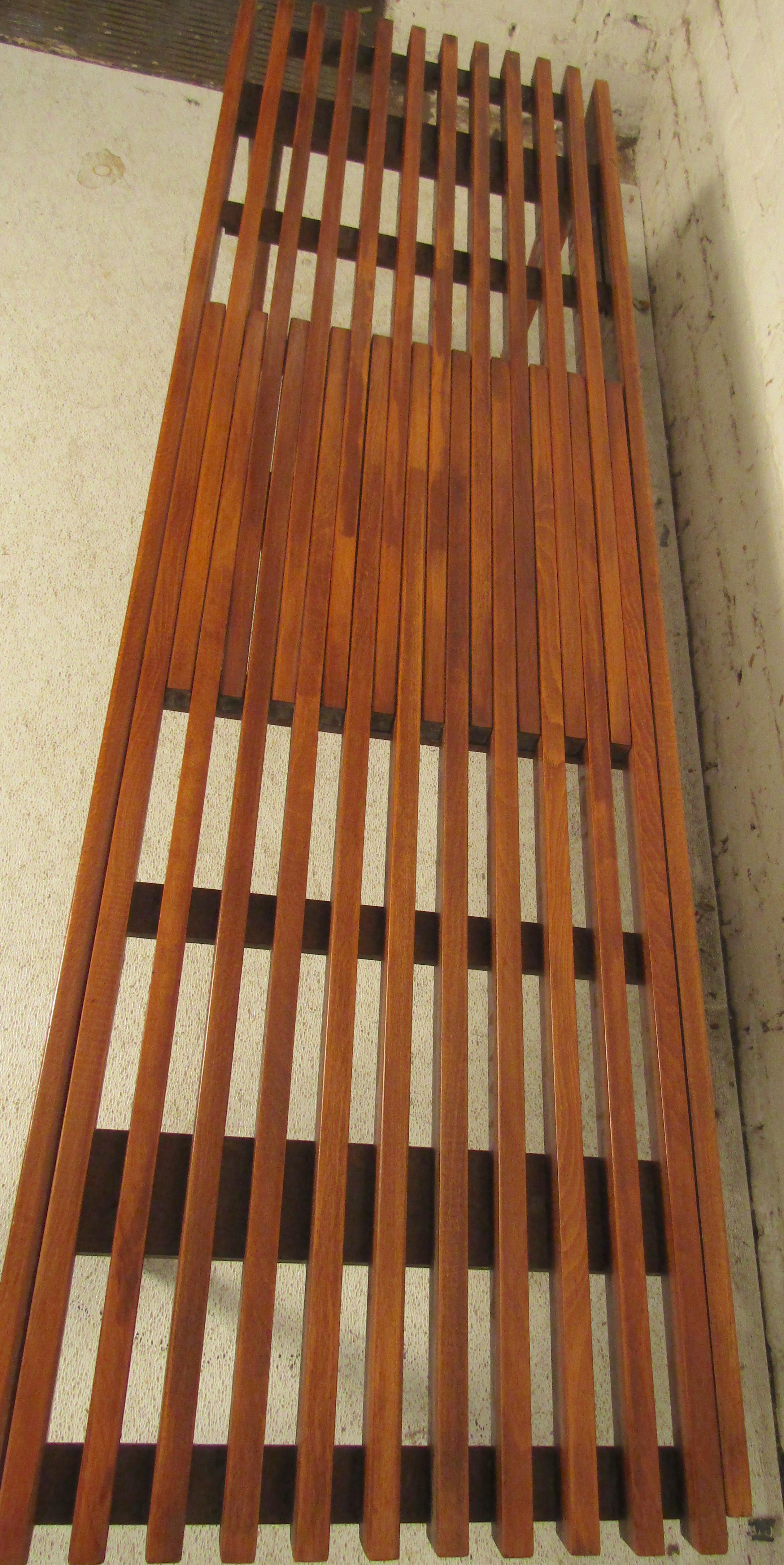 Mid-Century Modern Extending Slat Table