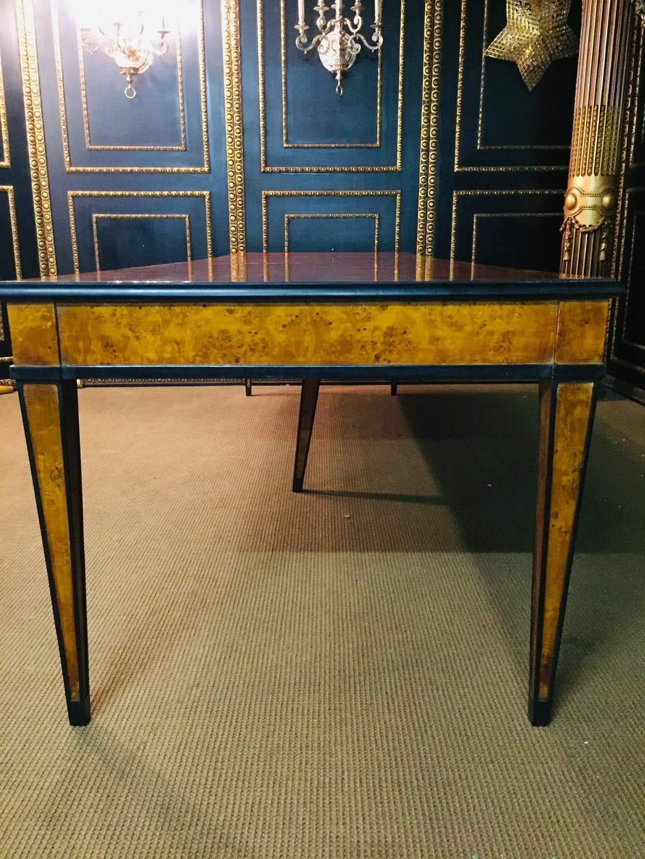Extending Table in antique Biedermeier Style Bird's-Eye Maple veneer 3