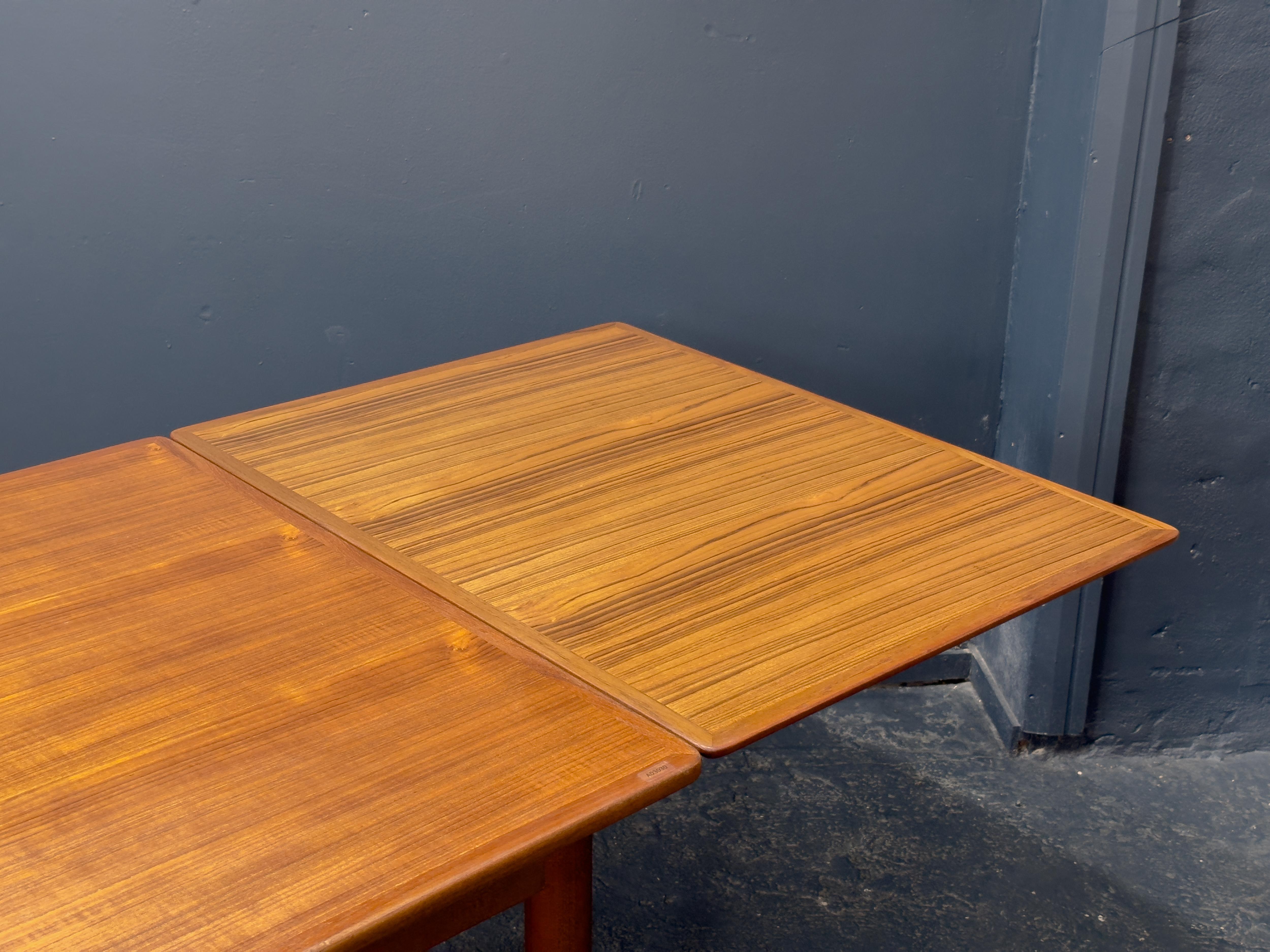 Table de salle à manger rectangulaire extensible en teck en vente 2