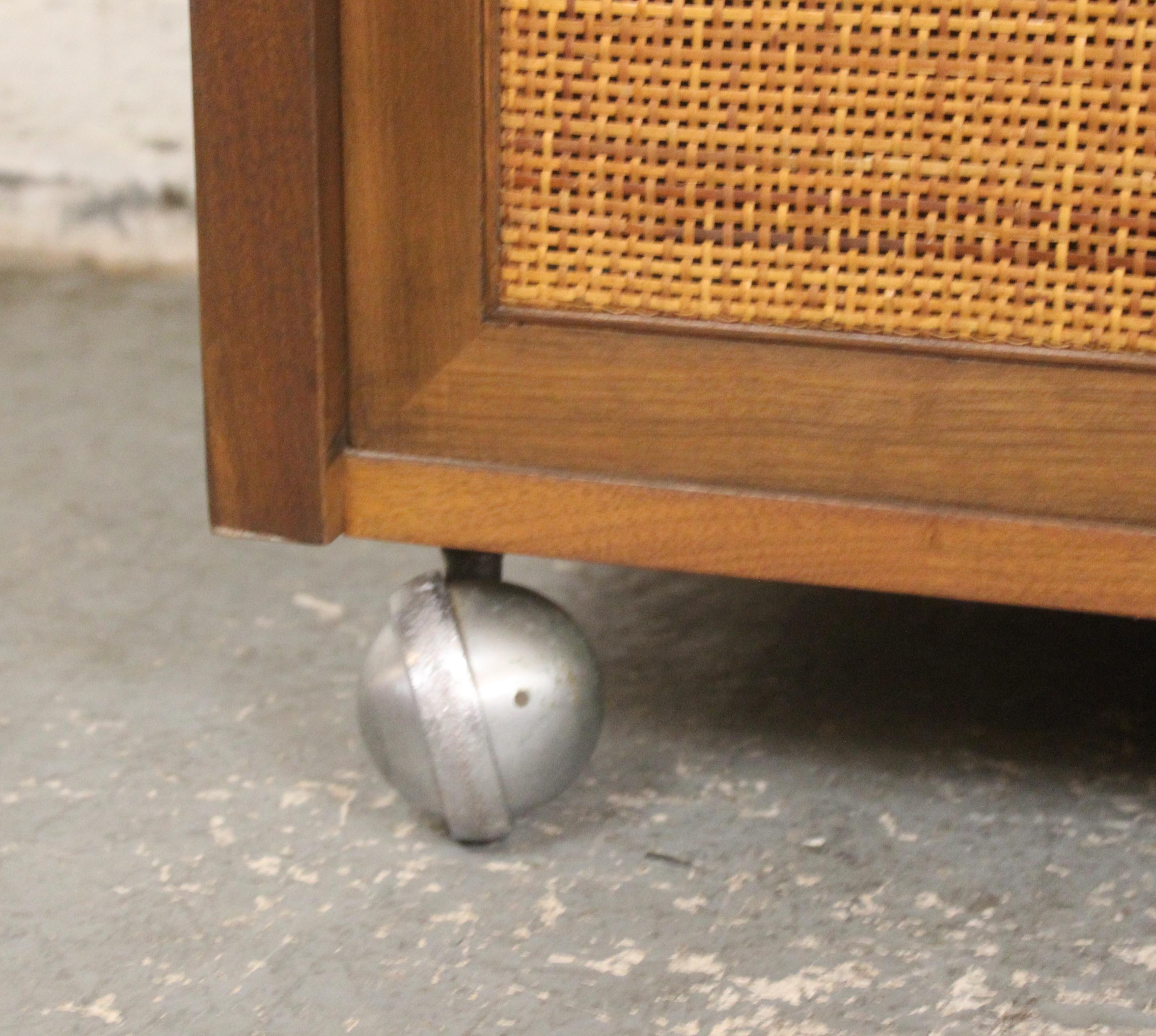 Extending Top Mid-Century Cart For Sale 4