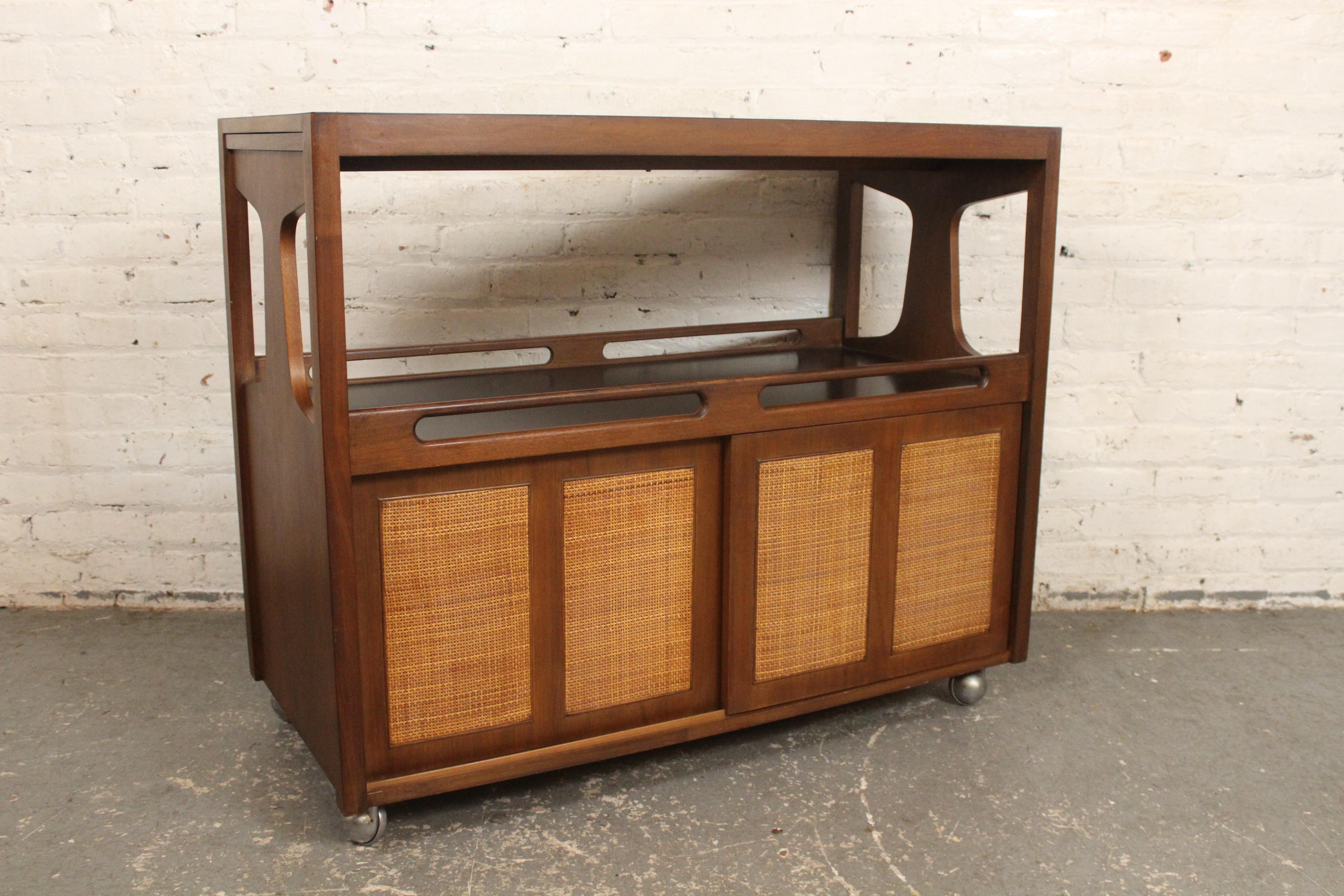 Extending Top Mid-Century Cart For Sale 7