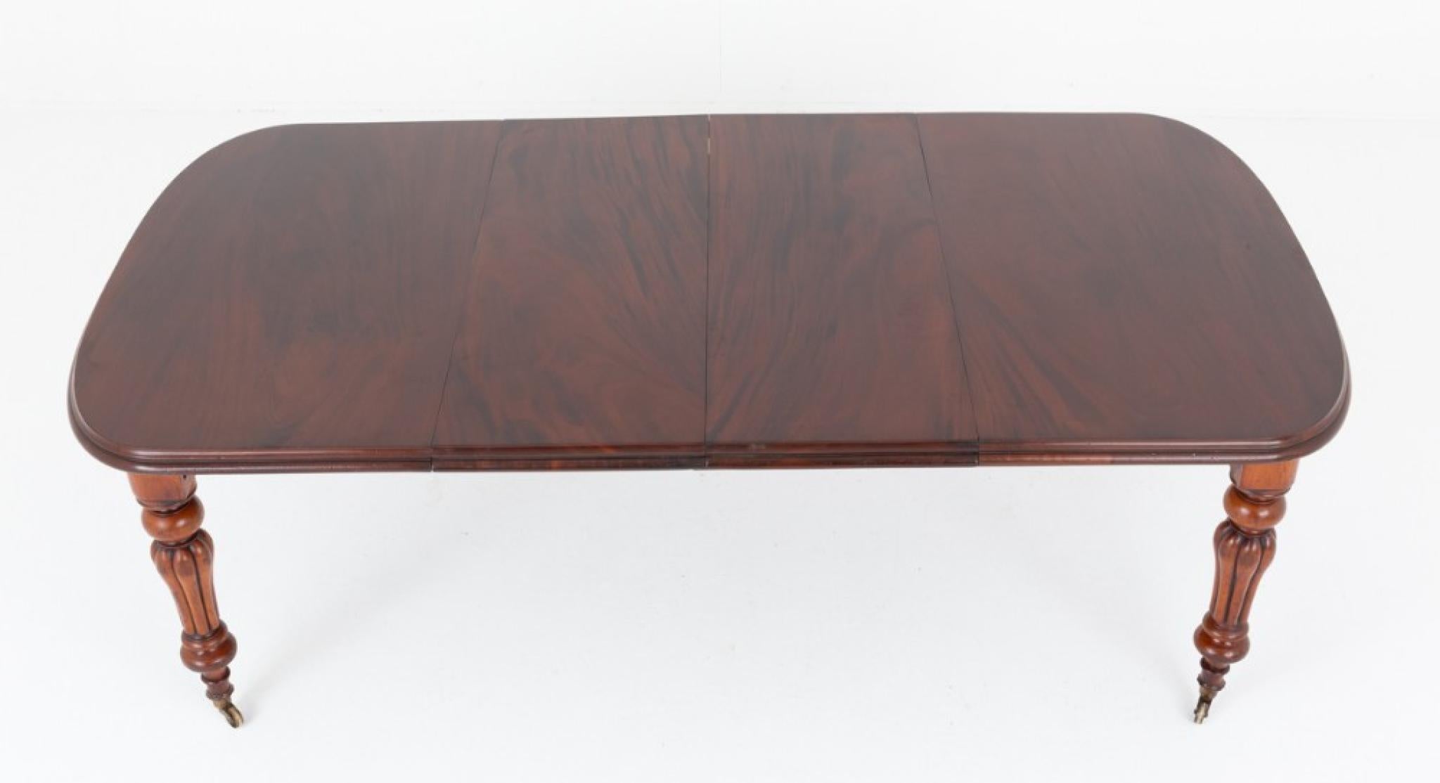 Table à manger victorienne à rallonge en acajou 10 places 1850 en vente 1