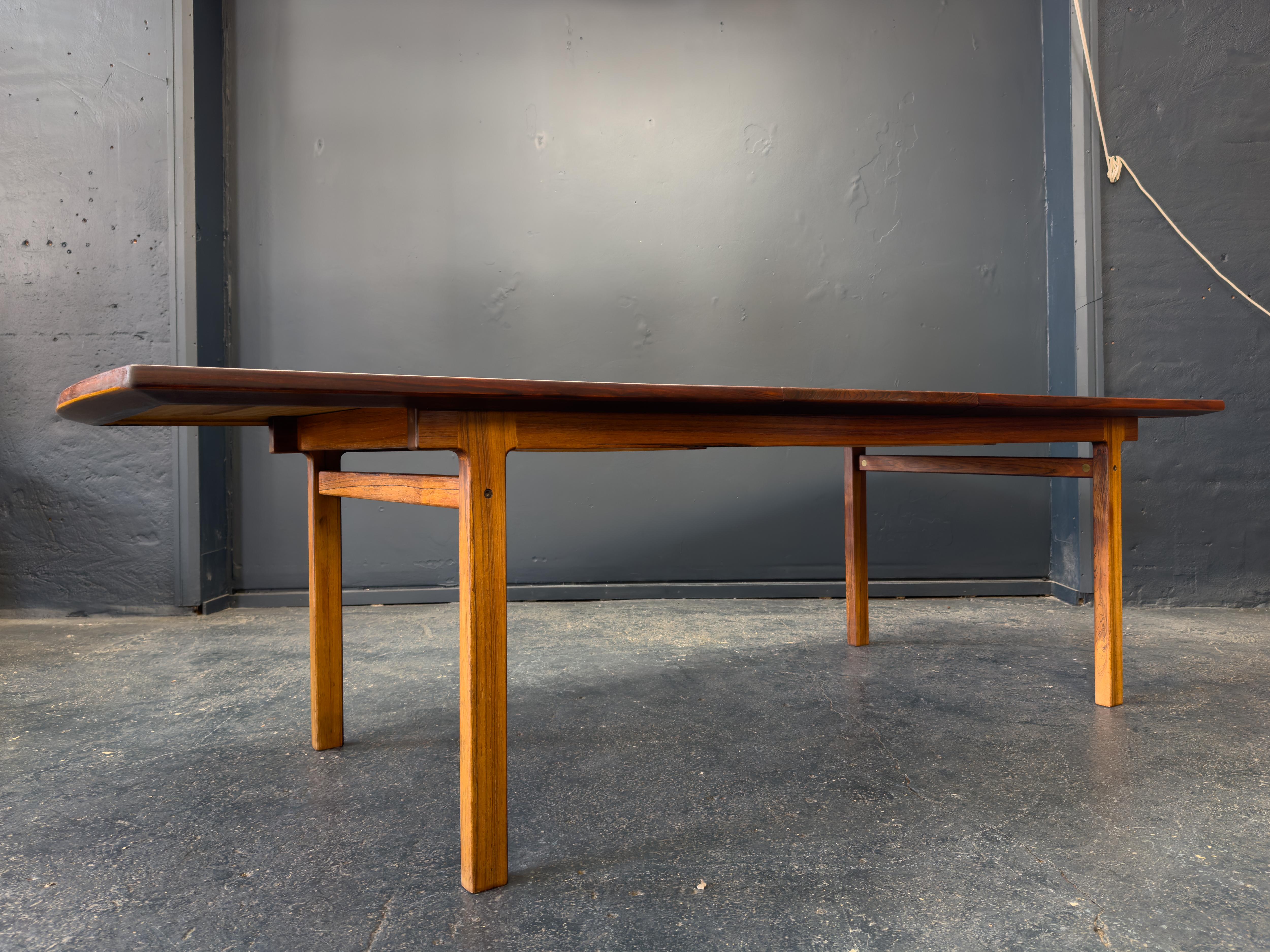 Mesa de comedor extensible de madera en venta 7