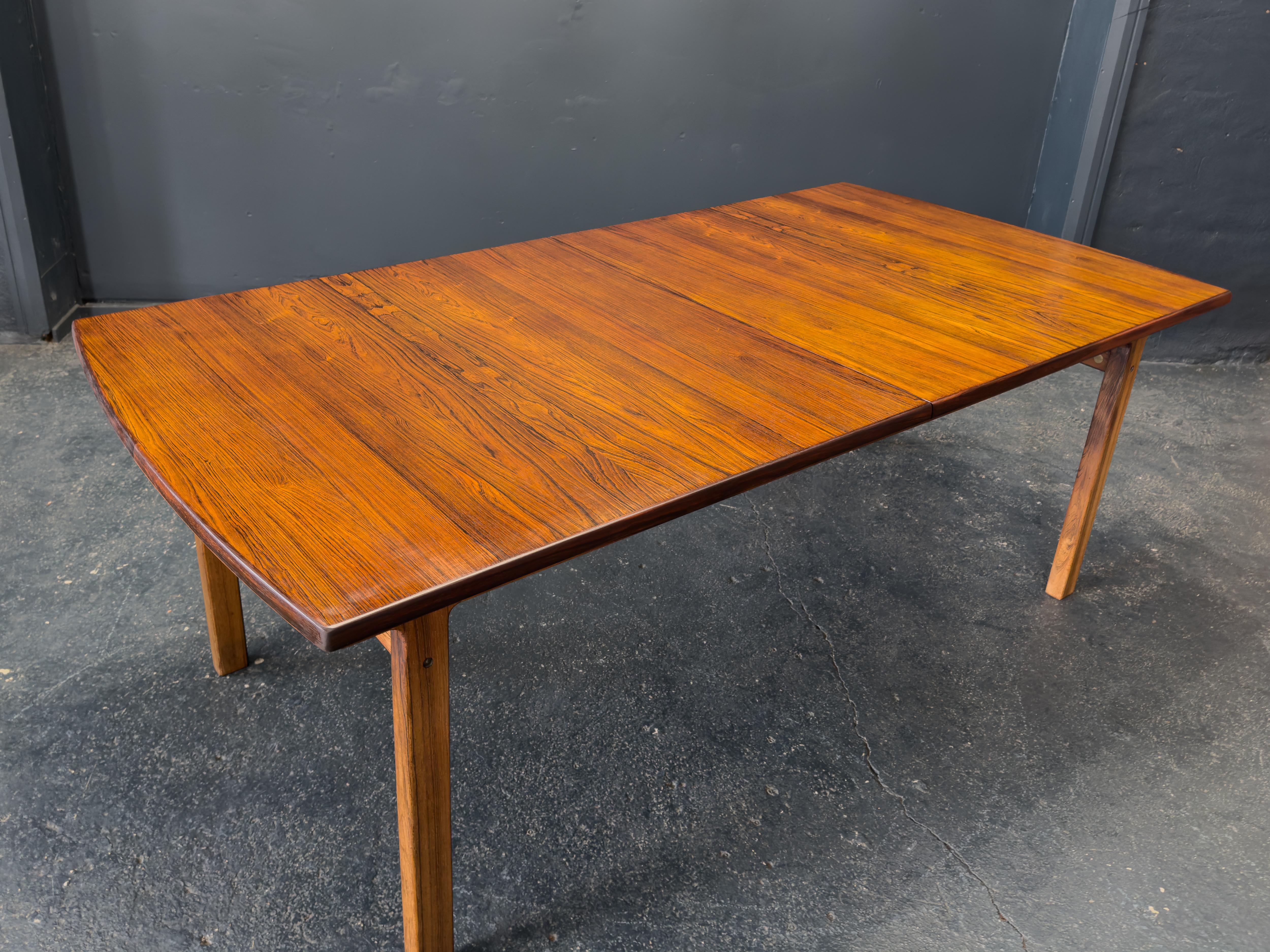 Mesa de comedor extensible de madera Madera en venta
