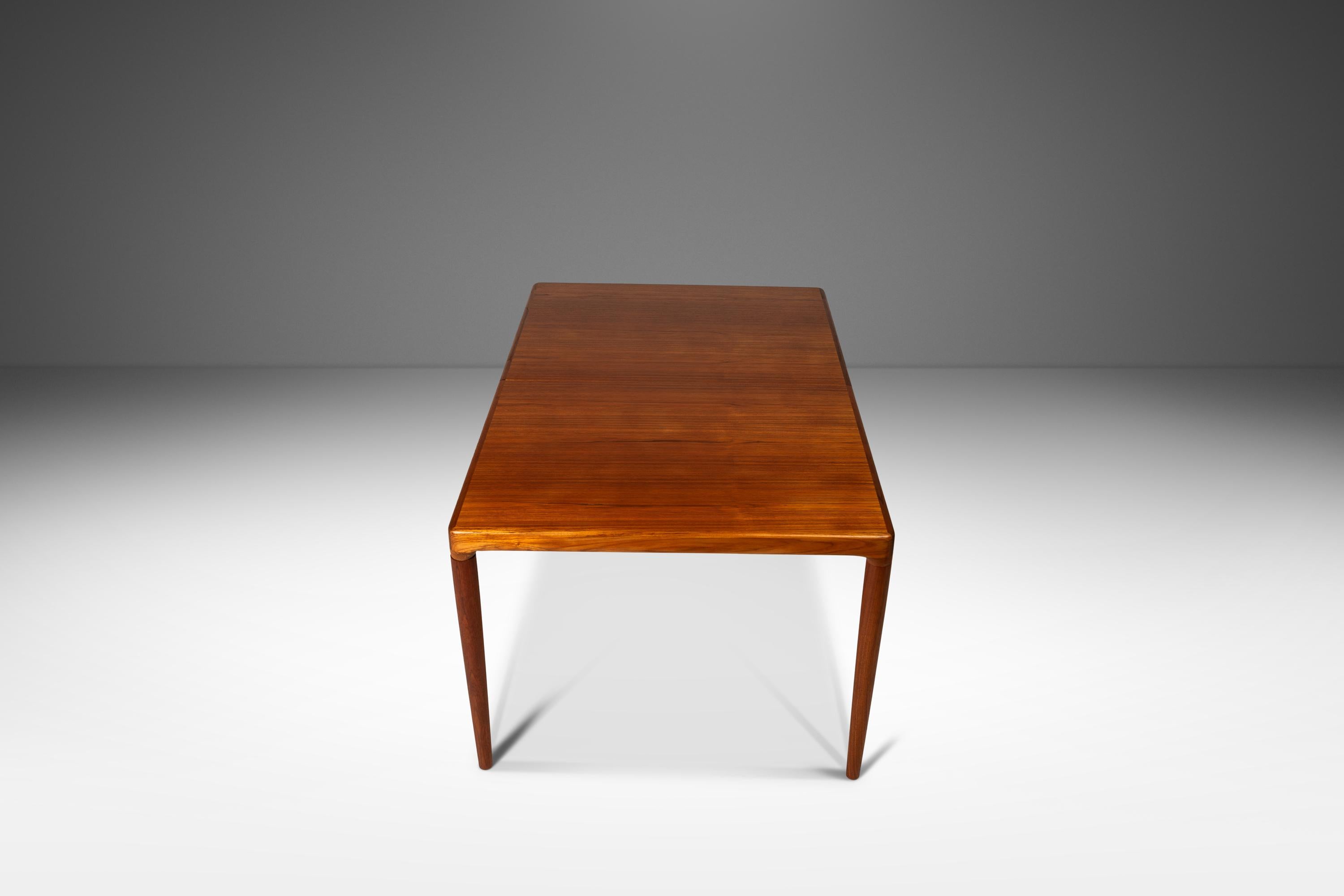 Extension Dining Tablein Teak by H.W. Klein for Bramin Møbler, Denmark, c. 1960s In Good Condition In Deland, FL