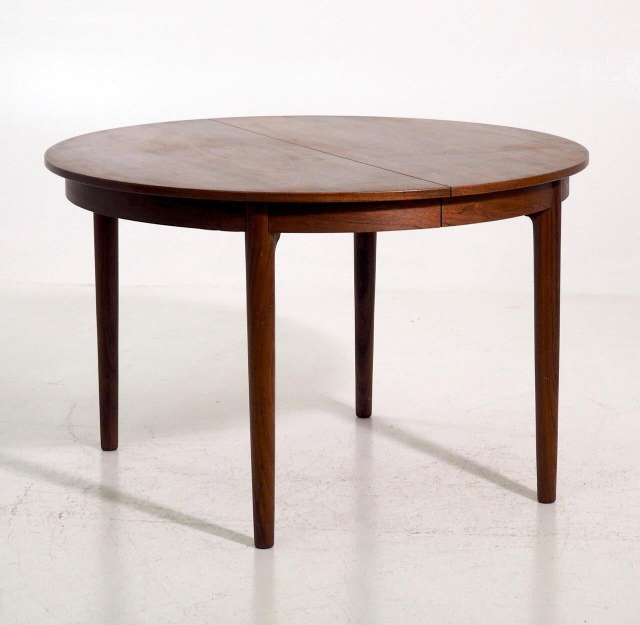 Extension table with one leave in fruitwood, 1960’s. Probably made by an important Danish designer.