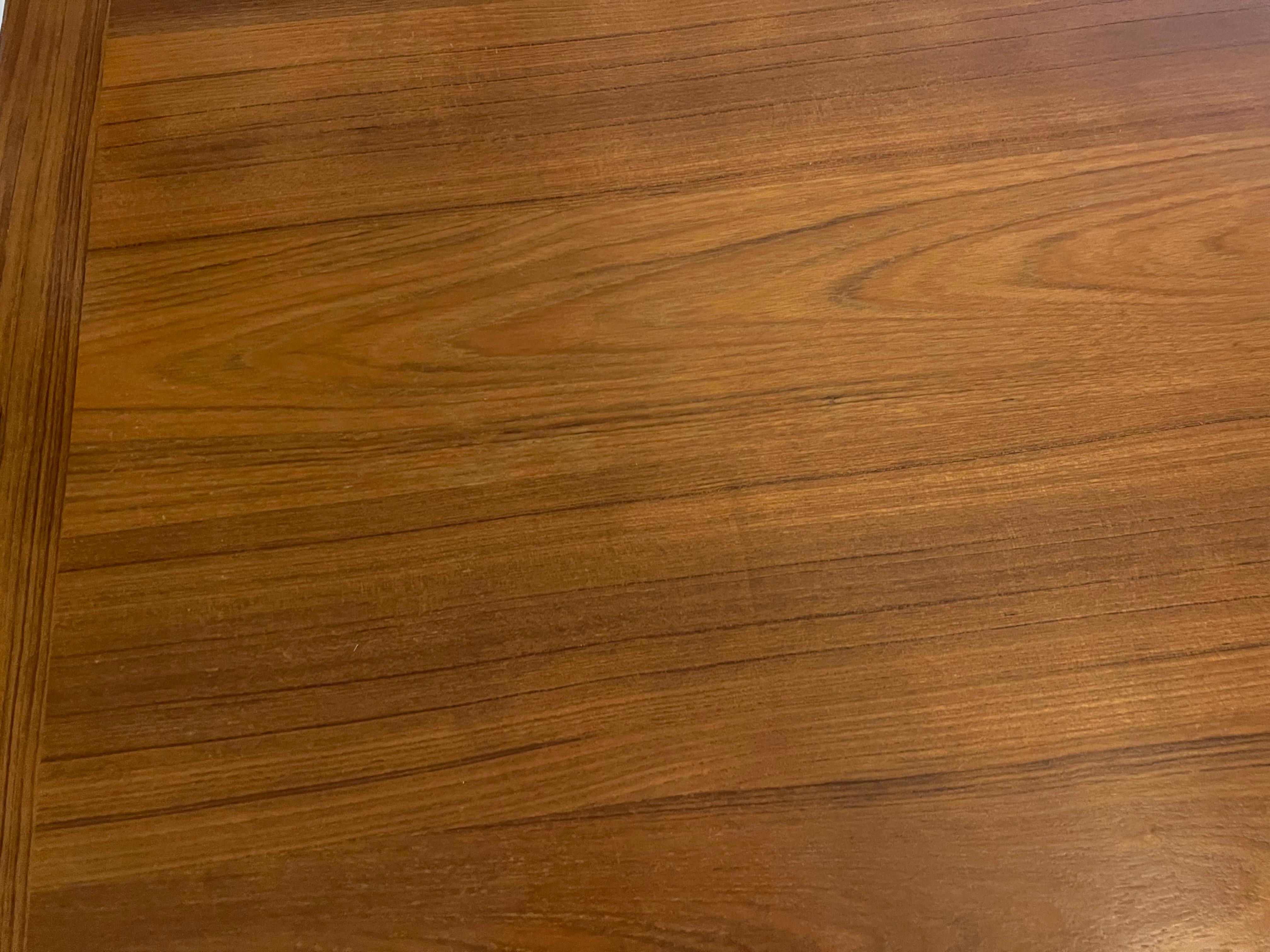 Mid-Century Modern Extension Walnut Parson Dining Table Att. to Edward Wormley for Dunbar