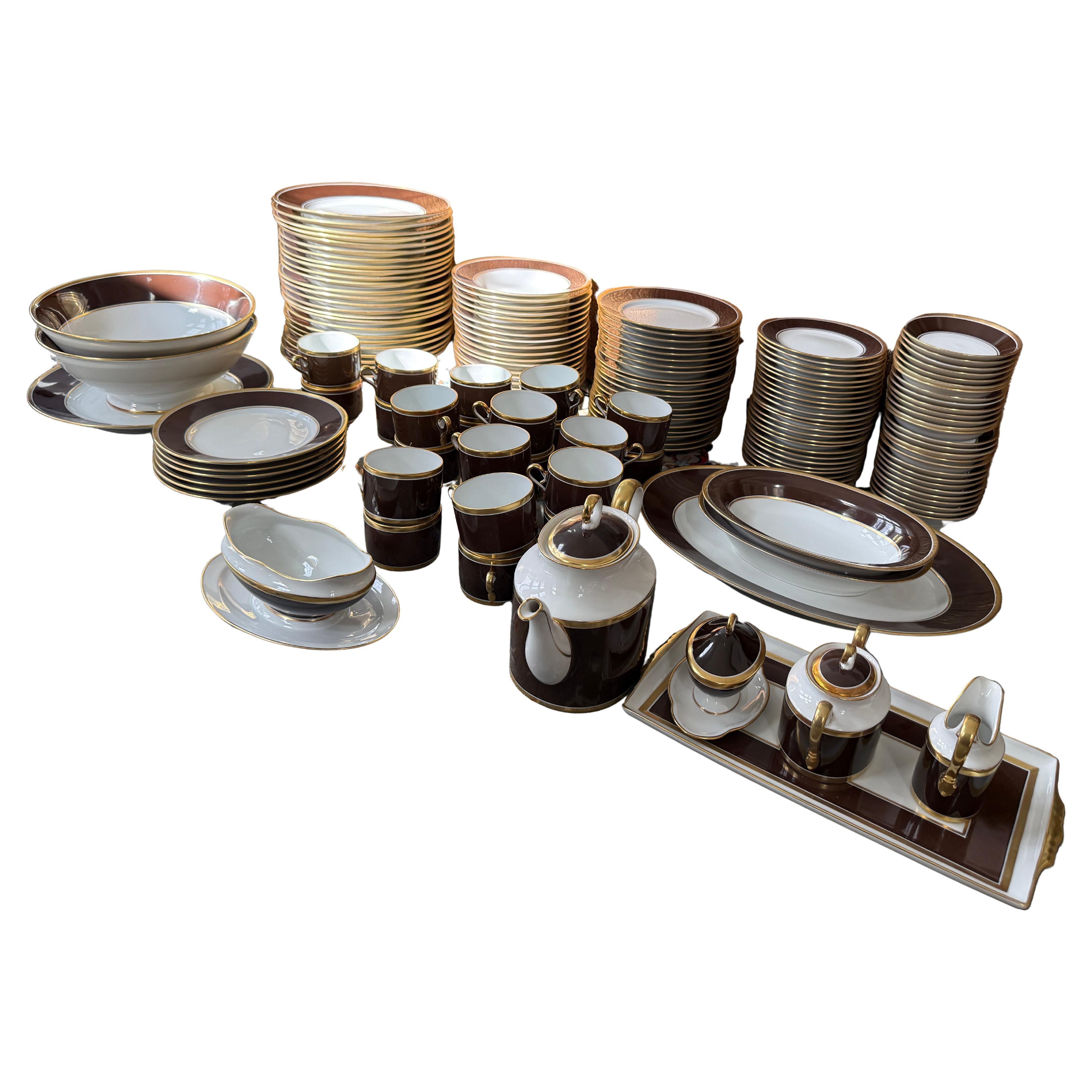 Extensive 159 Piece Richard Ginori Contessa Porcelain Dinner and Tea Service (Italienisch) im Angebot