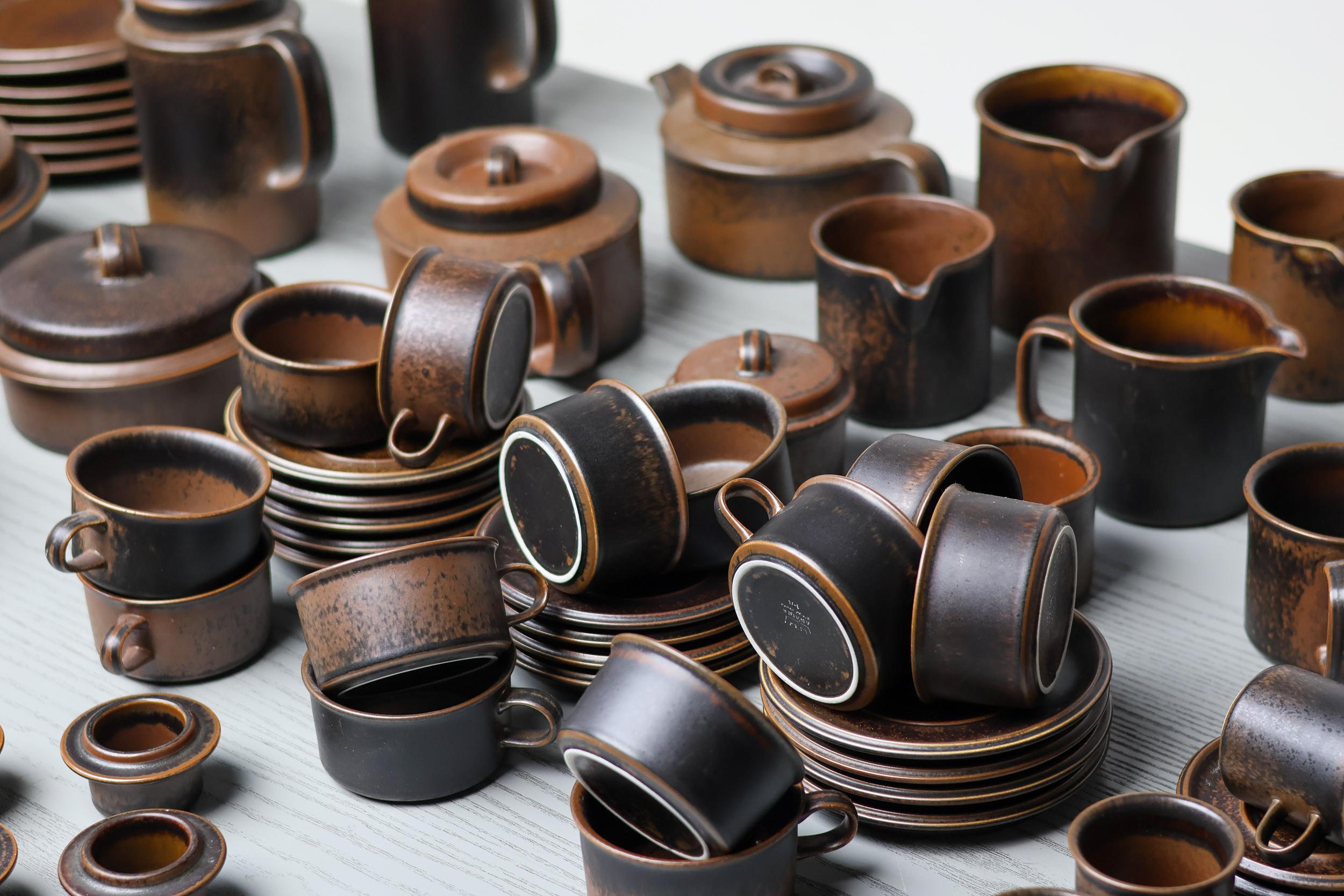 Vaste service à thé et à café de 94 pièces Arabia of Finland, Finlande, années 1970 en vente 2