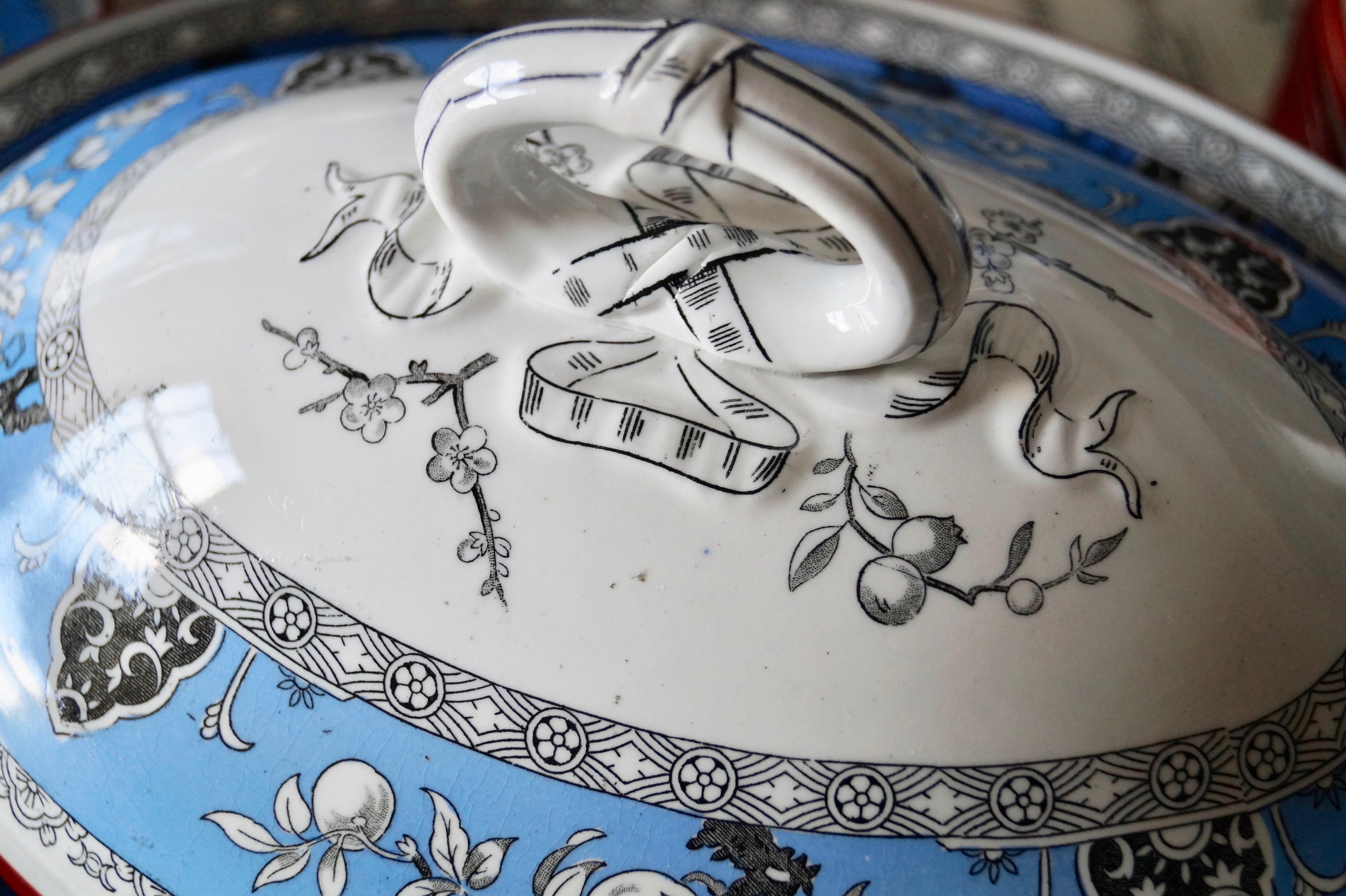 English Extensive Antique Minton Pottery Earthenware Dinnerware 