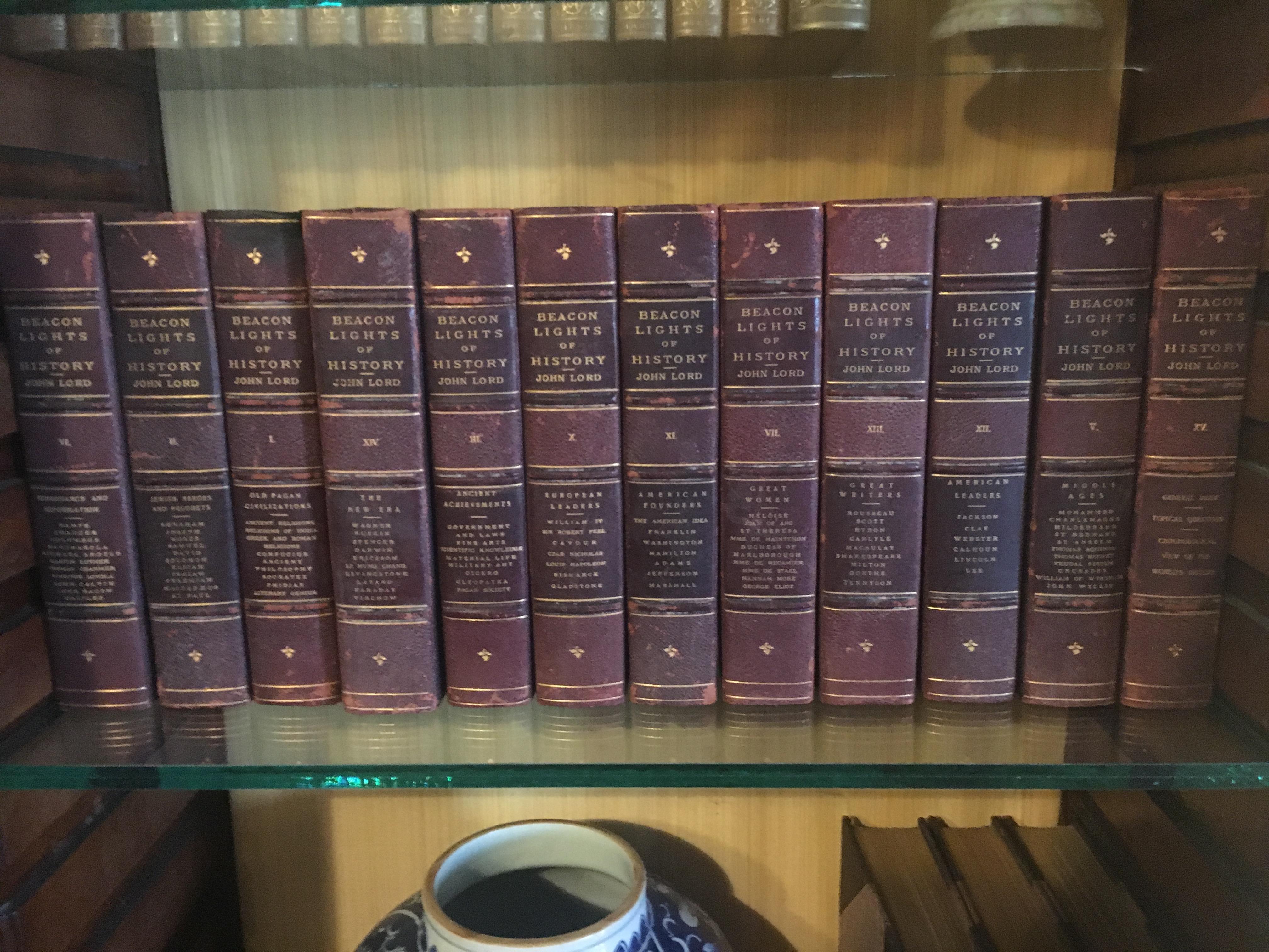 Umfangreiche Sammlung von ledergebundenen Büchern aus dem 19. Jahrhundert Preis pro Buch Englisch im Angebot 3