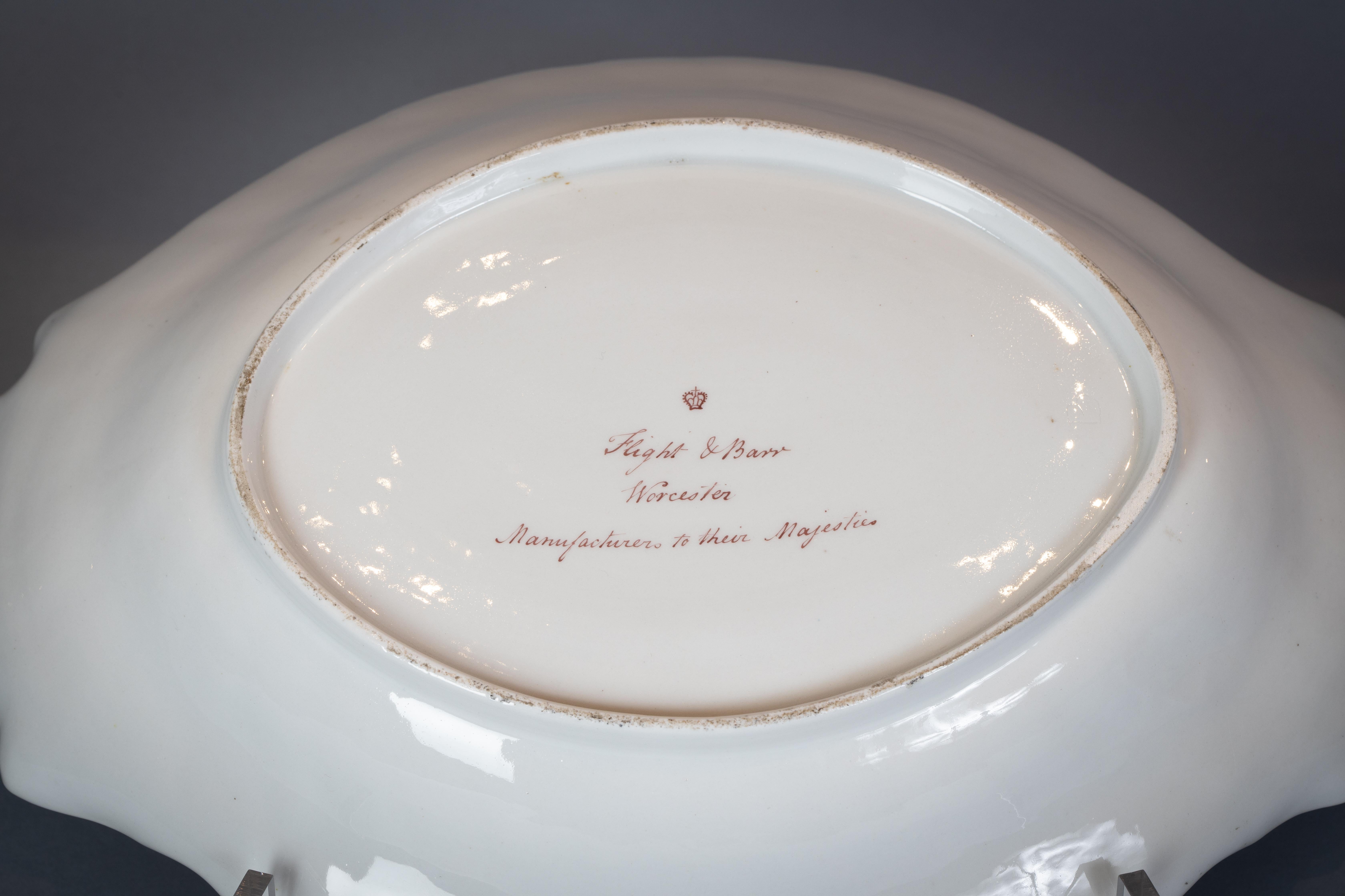 Extensive English Porcelain Dessert Service, Flight and Barr, circa 1792 For Sale 8