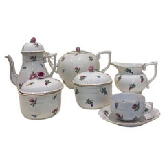 Extensive Herend Hungarian Porcelain Dinnerware Service  68 Pieces