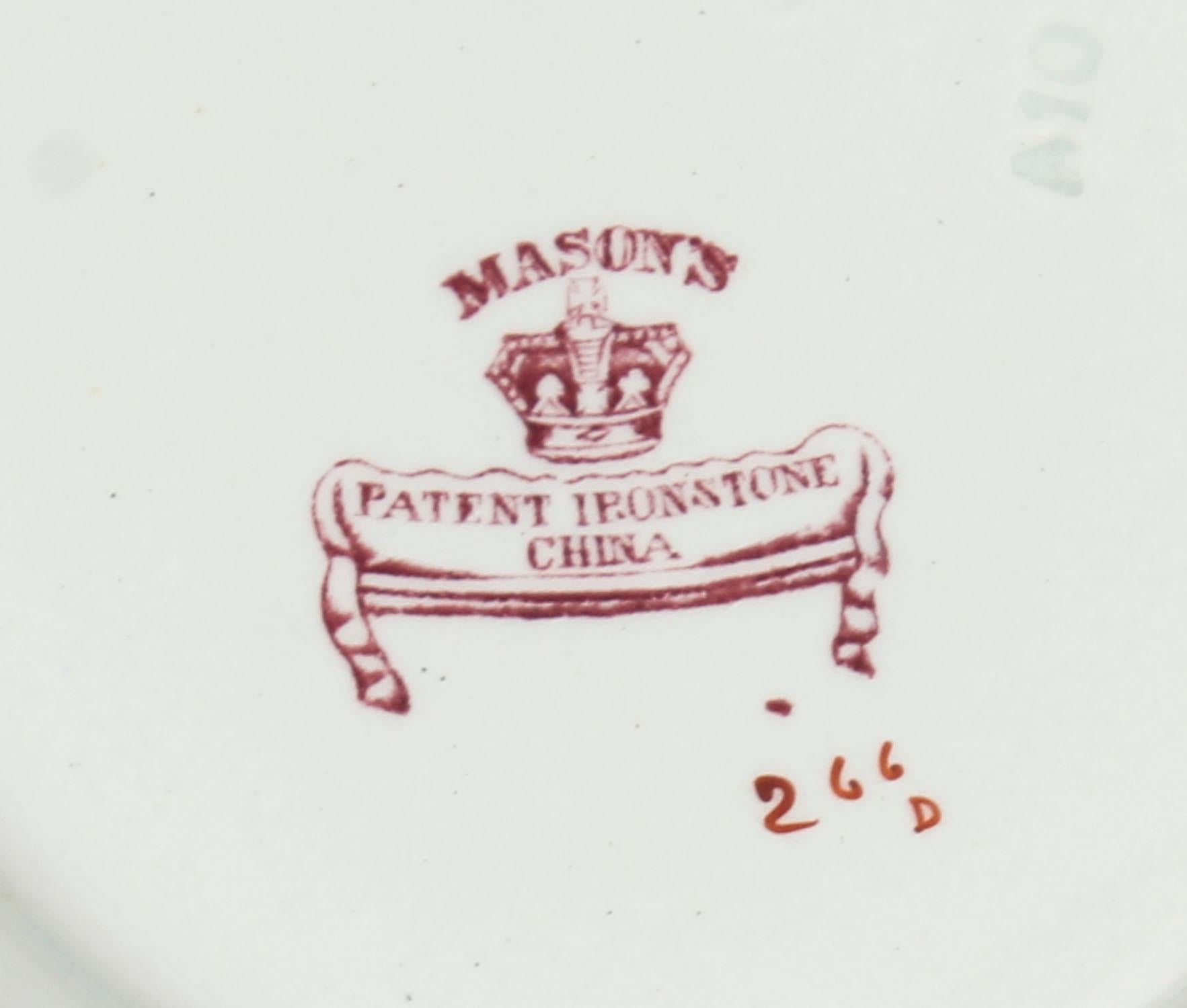 Extensive Mason's Patent Ironstone 101 Piece China Dinner Service 19th Century 3