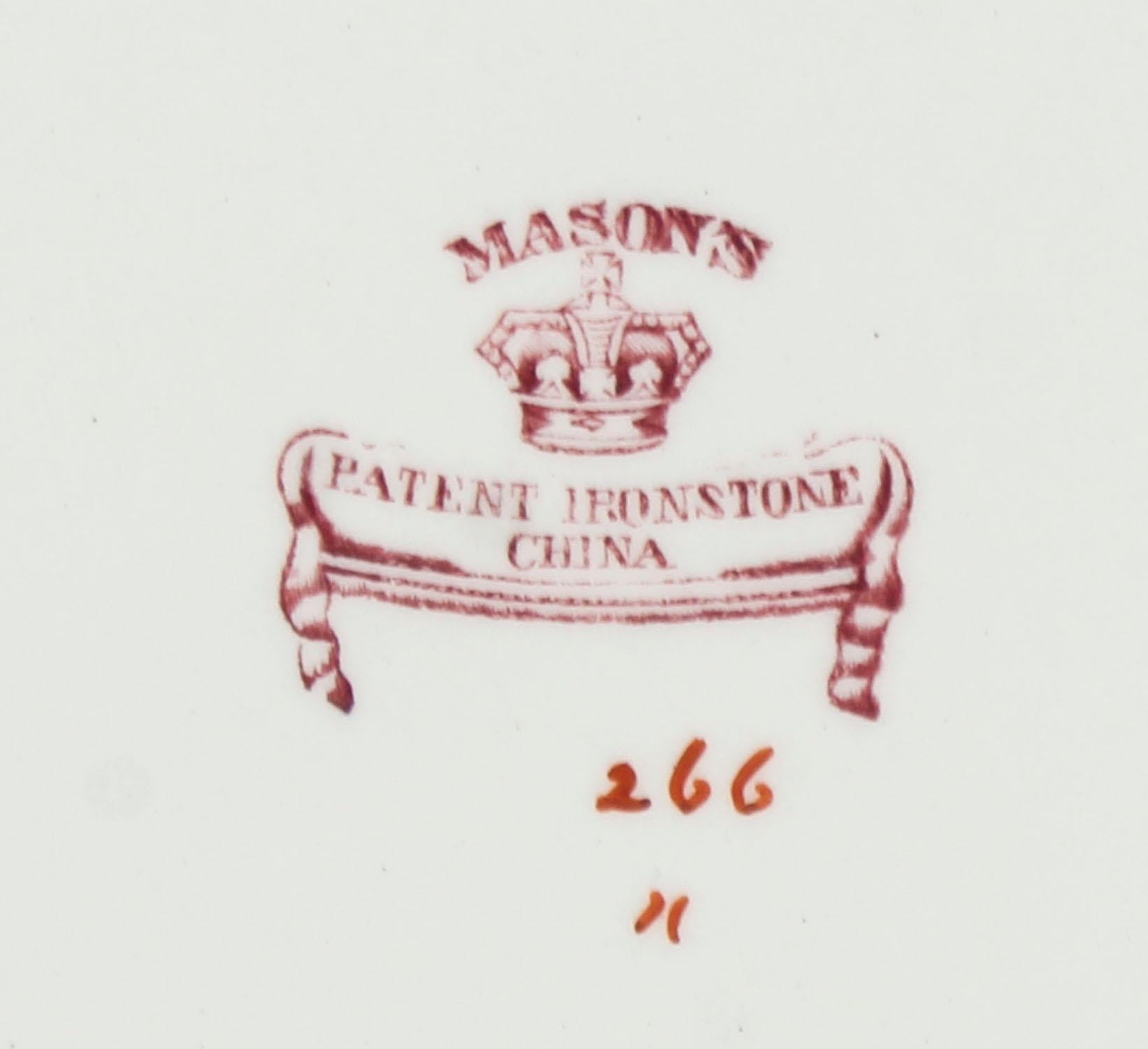 Extensive Mason's Patent Ironstone 101 Piece China Dinner Service 19th Century 1