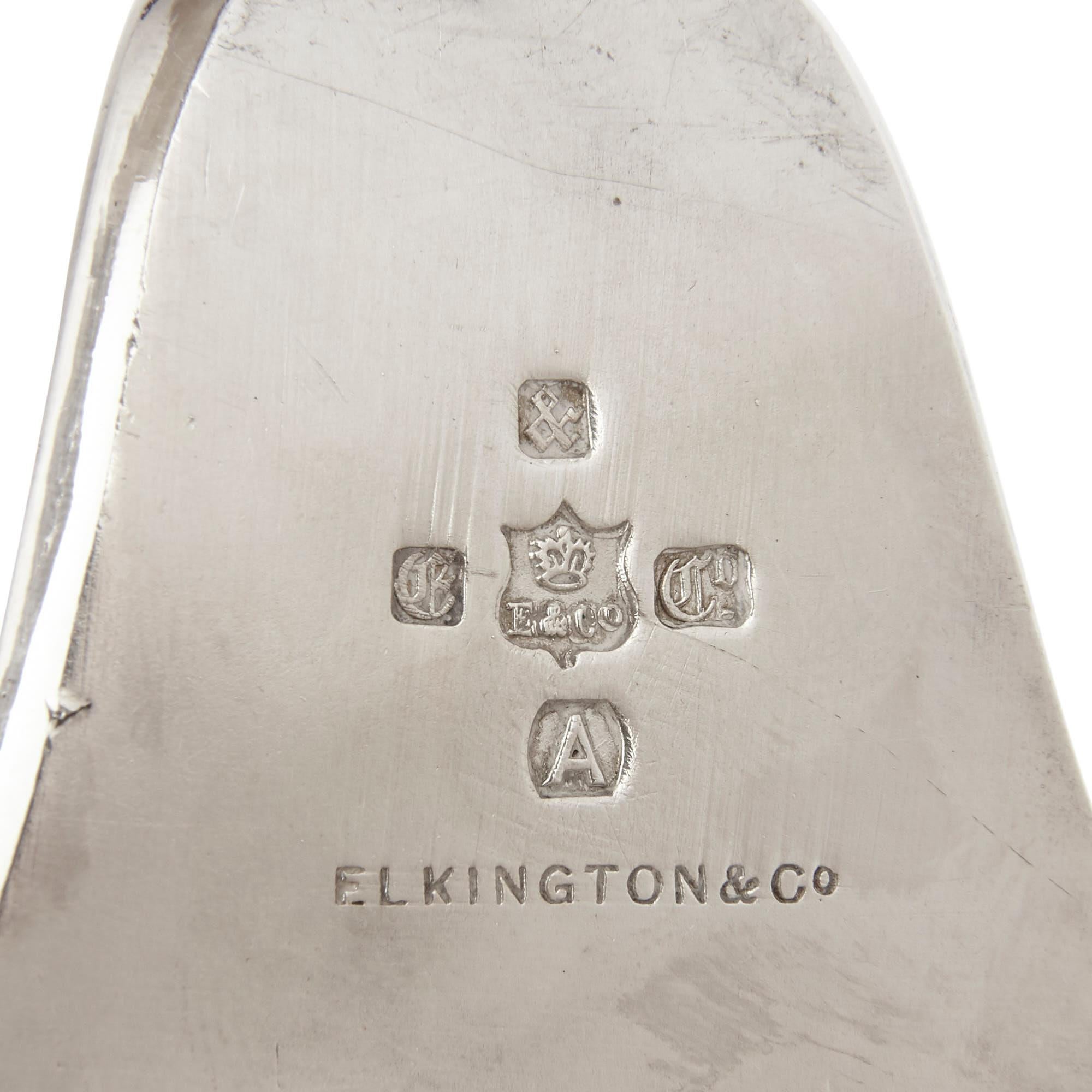 Service de table en métal argenté de l'entreprise anglaise Elkington en vente 4