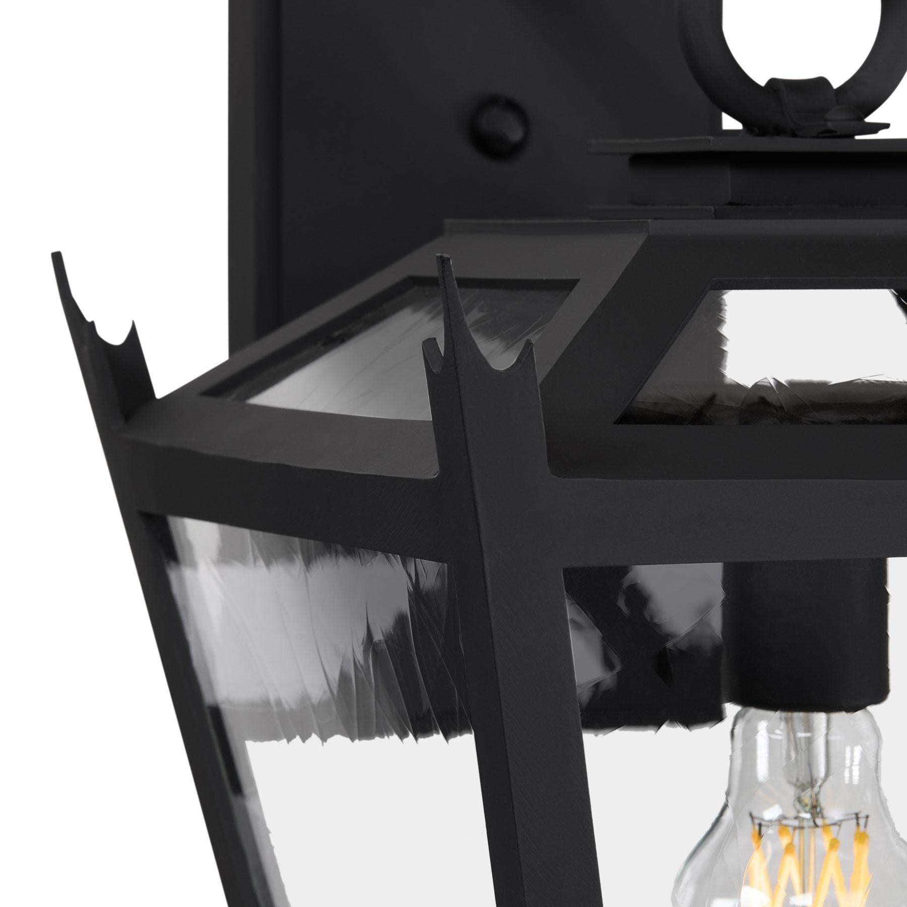 Forgiato Lanterna da esterno in ferro battuto realizzata a mano in stile coloniale francese in vendita