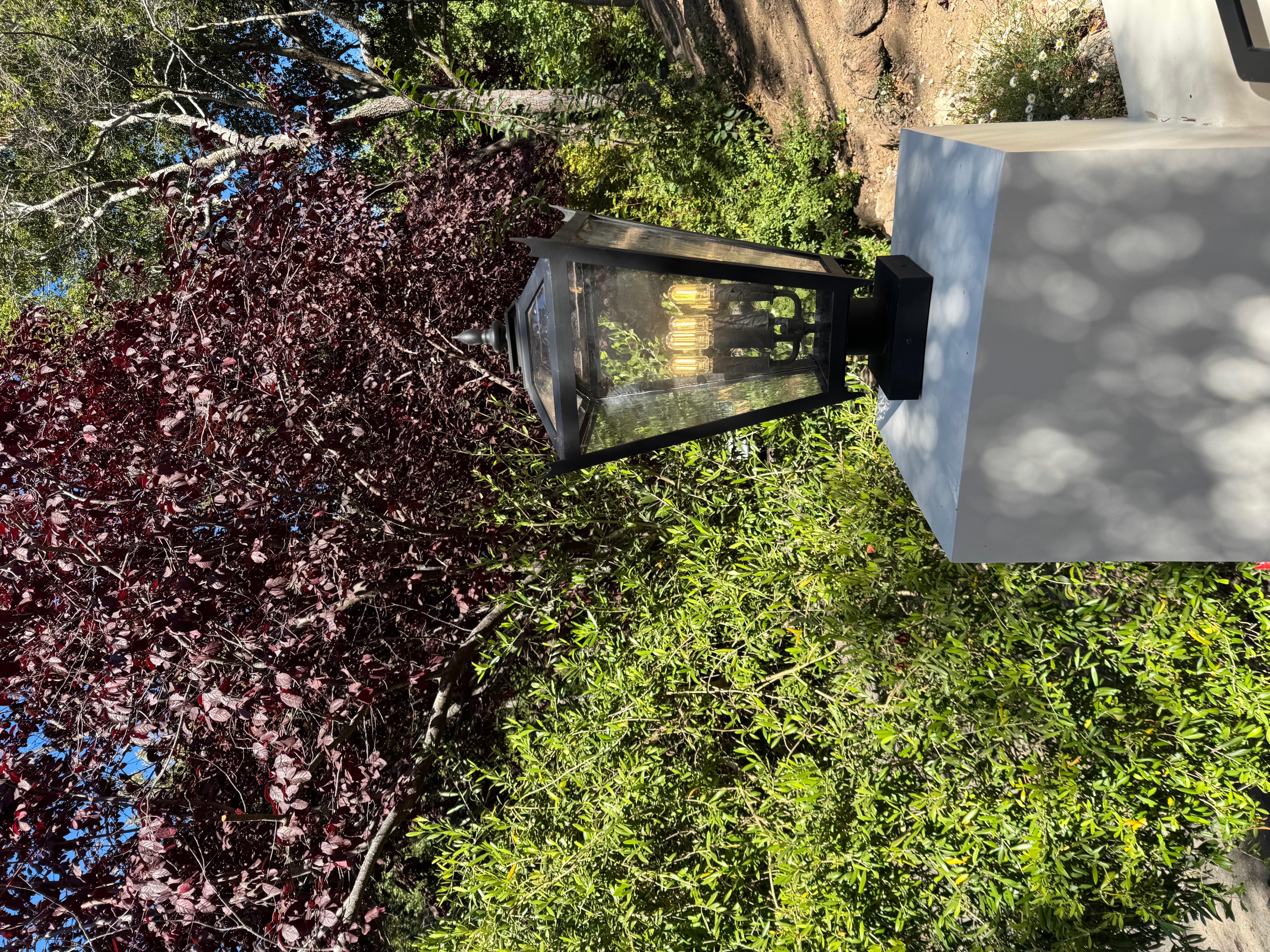 Palo da esterno Coloni francese realizzato a mano, luce per palo da esterno in vendita 1