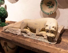 Exterior Natural Stone Finish of Building with Carved Lion Sculpture