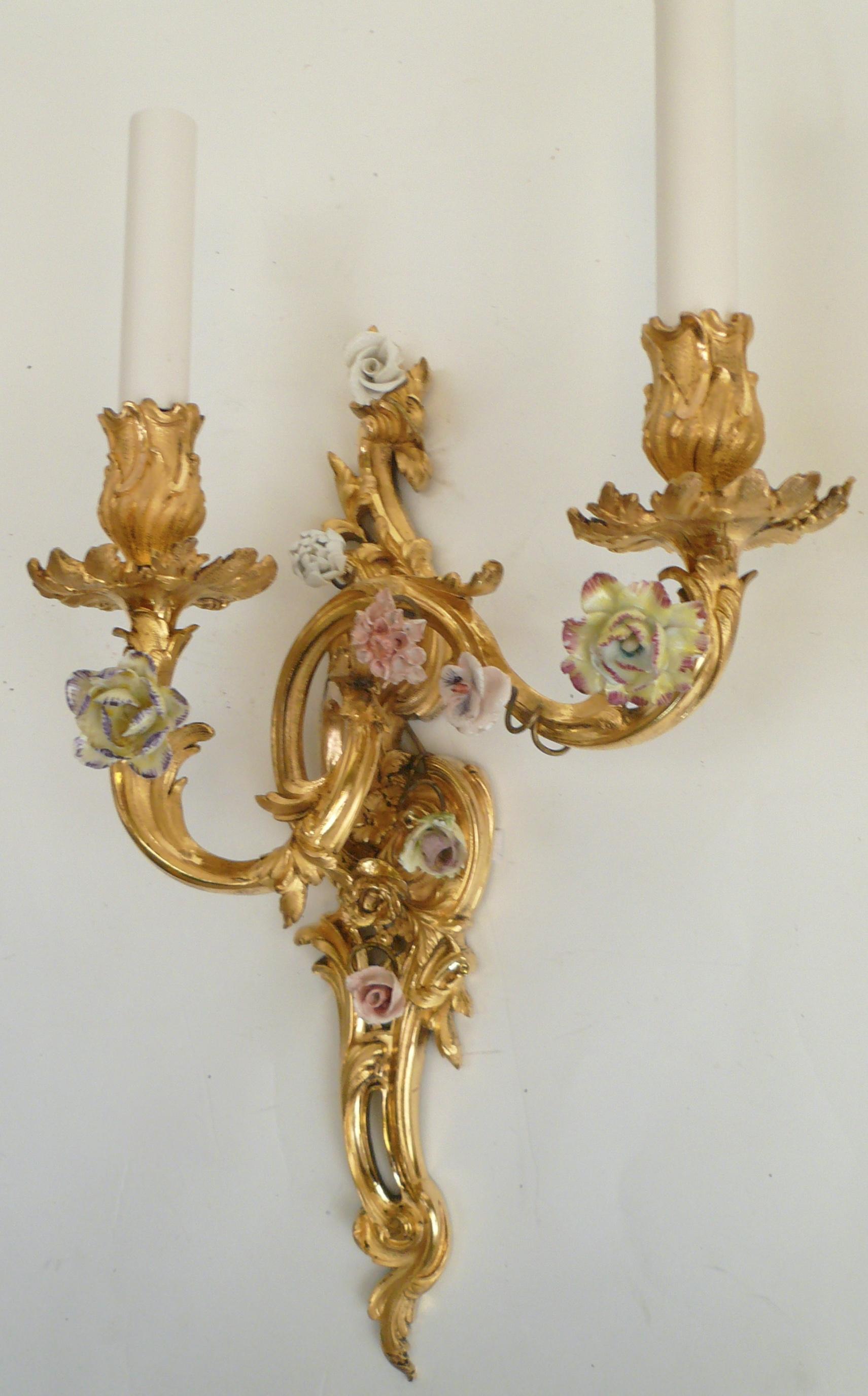 Extra Fine Pair of Louis XV Style Gilt Bronze and Porcelain Flower Sconces 4