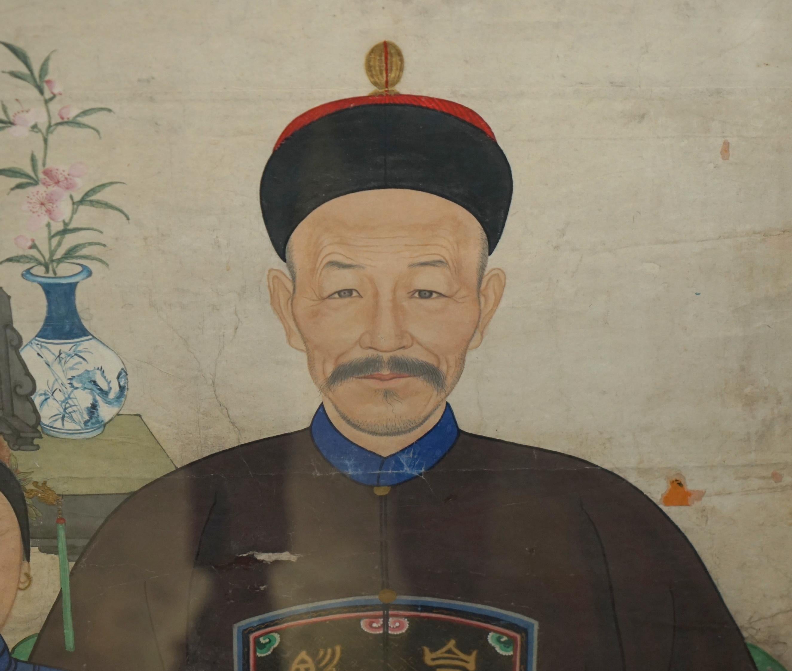 EXTRA LARGE 162X113CM ANTIQUE CHINESE ANCESTRAL PORTRAIT WITH LOVELY BLACK FRAMe For Sale 10