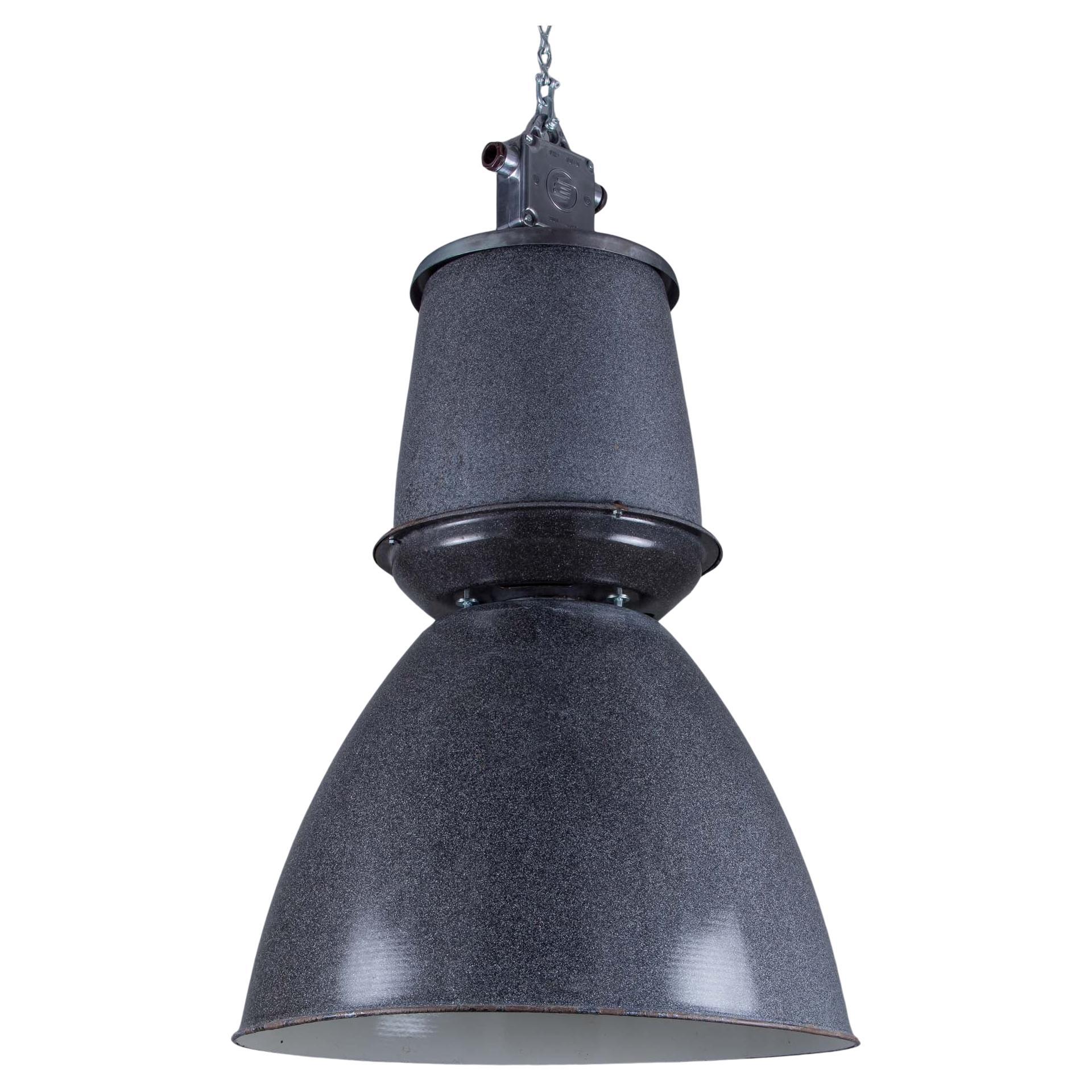 Lámparas colgantes extragrandes de esmalte industrial polaco de los años 60, de Elektrosvit en venta